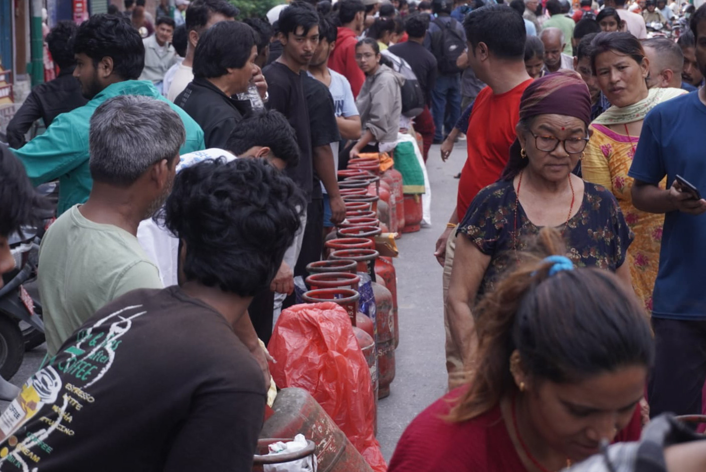 Gas-Crisis--30-1788763232.jpg