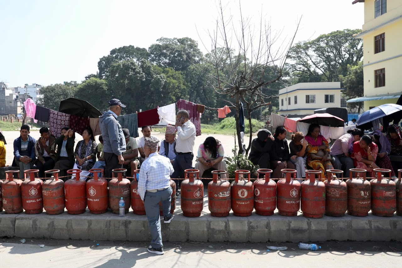 Gas-Line-at-Sifal_Nepal-Photo-Library-(1)-1791802132.jpeg