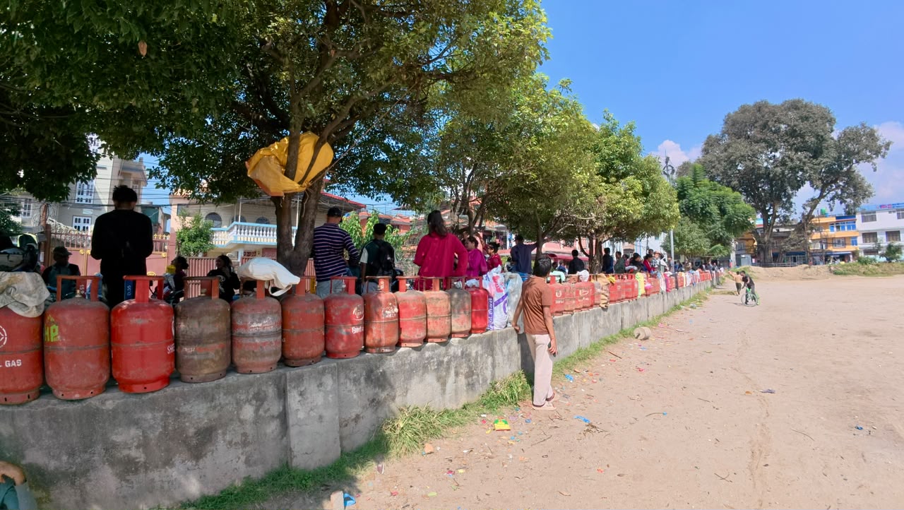 Gas-Line-at-Sifal_Nepal-Photo-Library-(11)-1791802135.jpeg