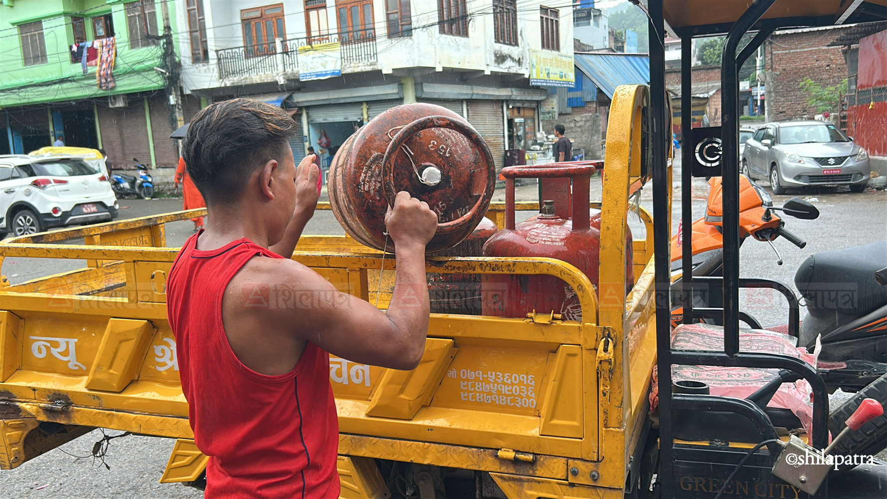 Gas-Shortage-Photo-Butwal-By-Pradeep-Acharya-NPL-(10)-1785840096.jpg