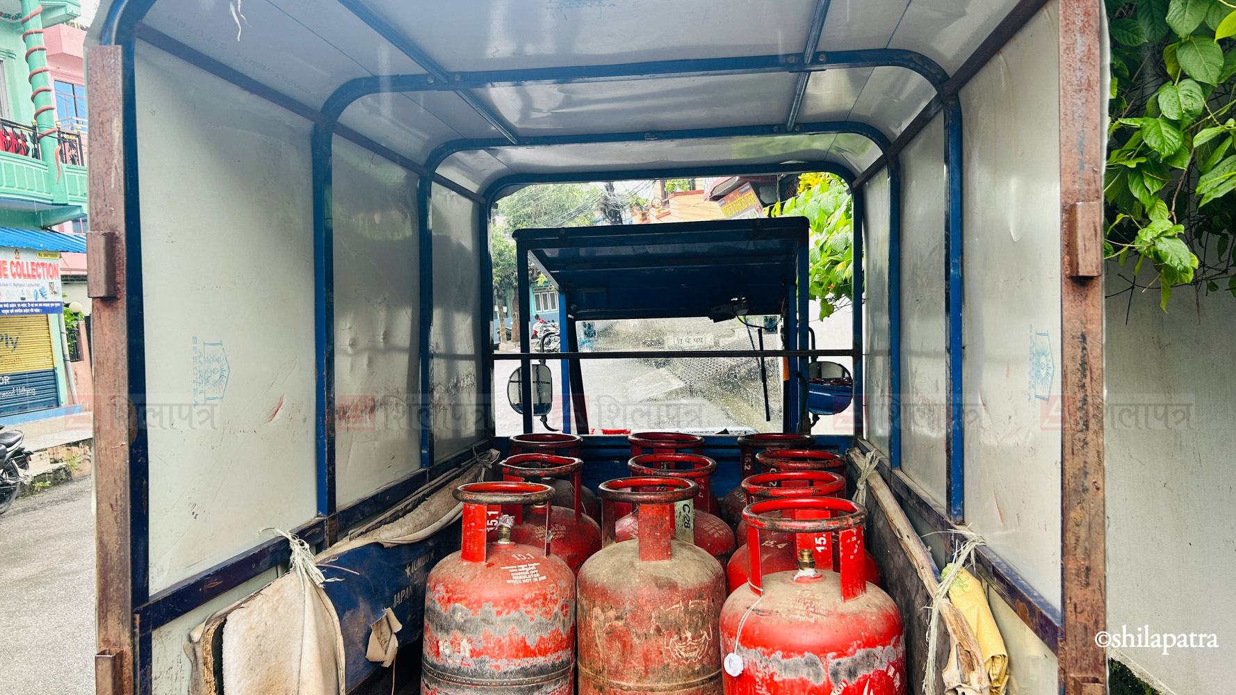 Gas-Shortage-Photo-Butwal-By-Pradeep-Acharya-NPL-(5)-1785840095.jpg