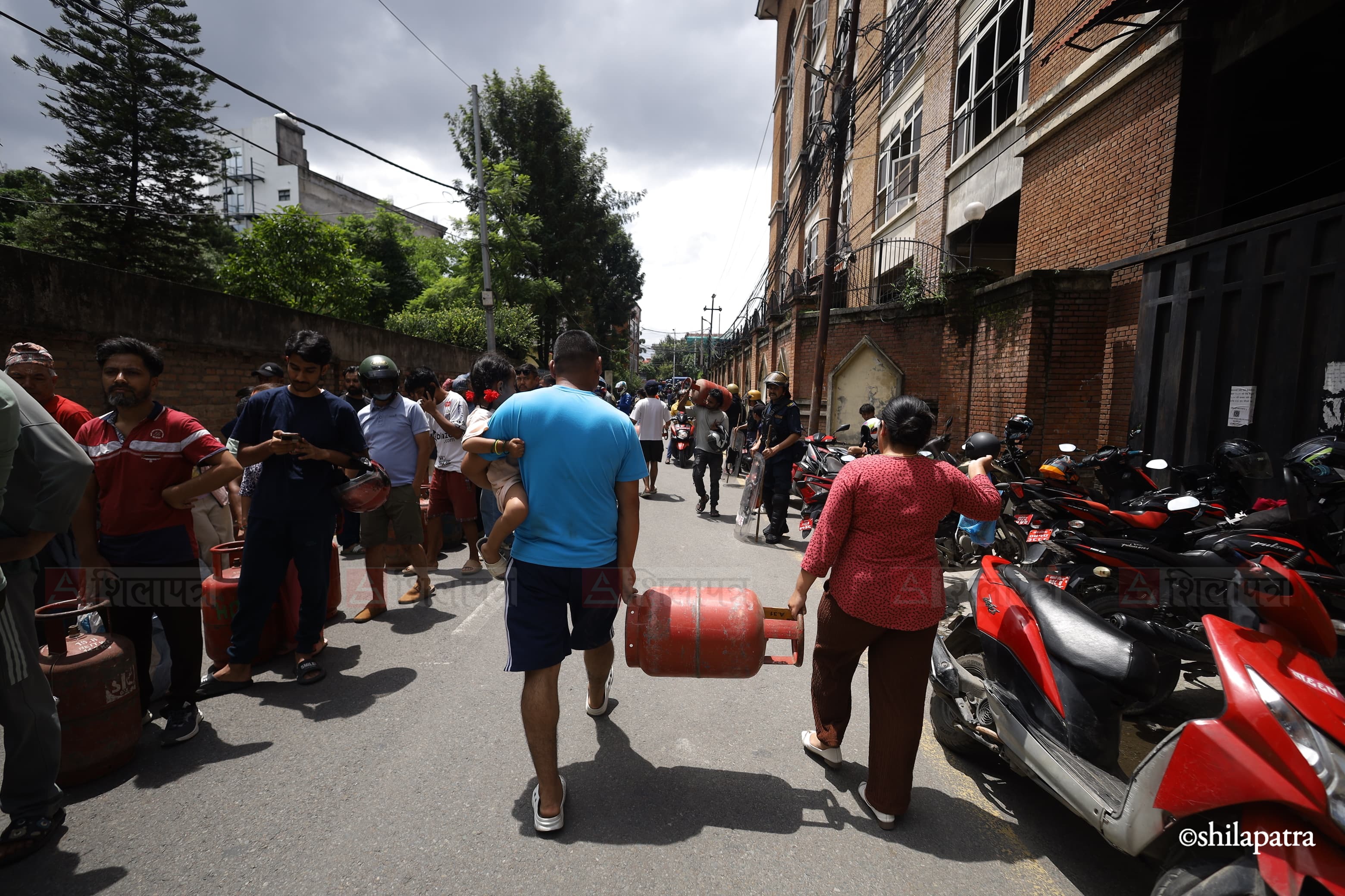 Gas-line-Babarmahal-(23)-1786777266.jpg