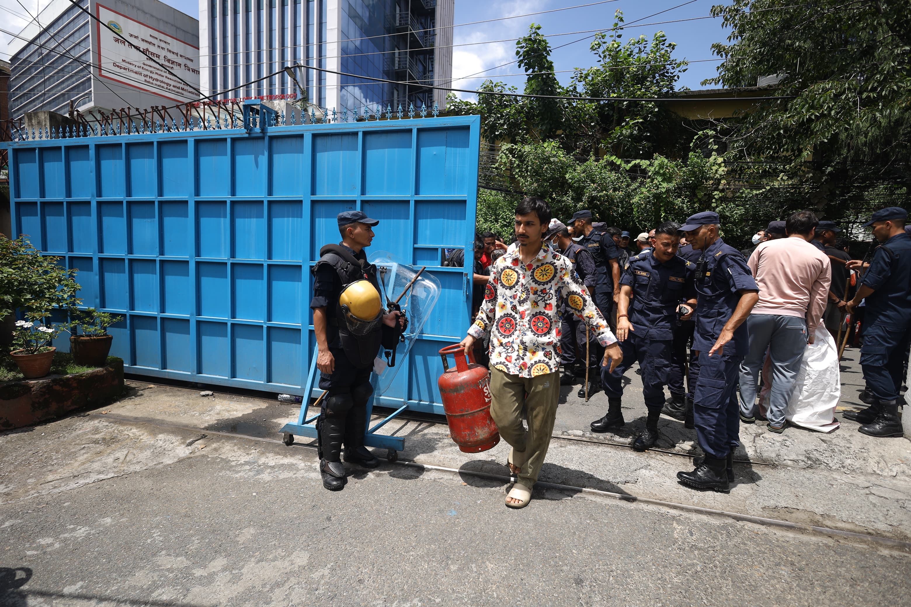 Gas-line-Babarmahal-(9)-1786777245.jpg