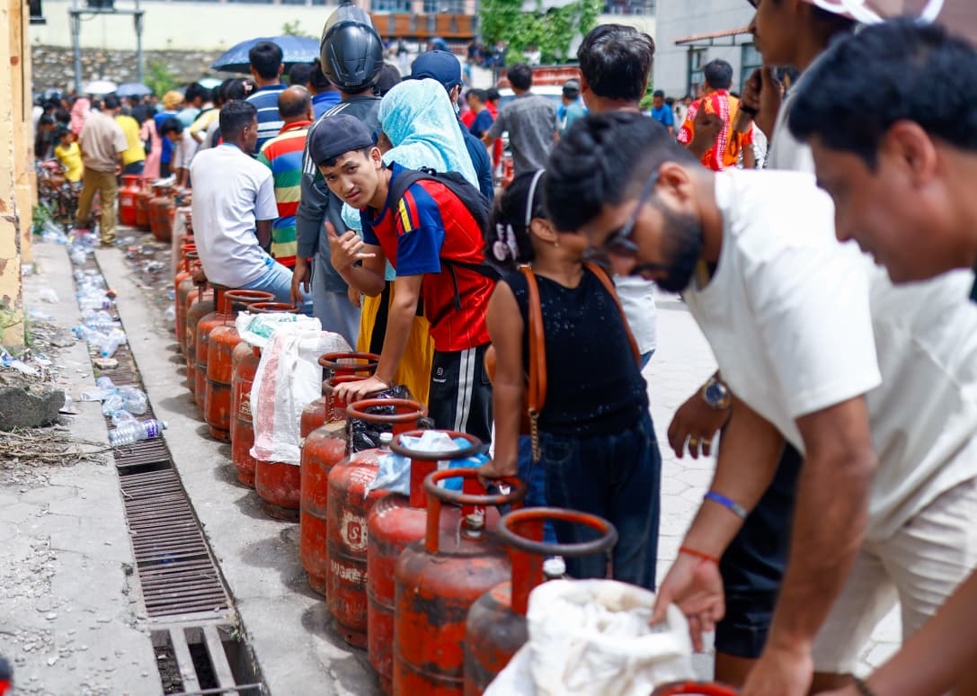 Gas-shortage_nigam-line_NPL-(15)-1786867527.jpeg