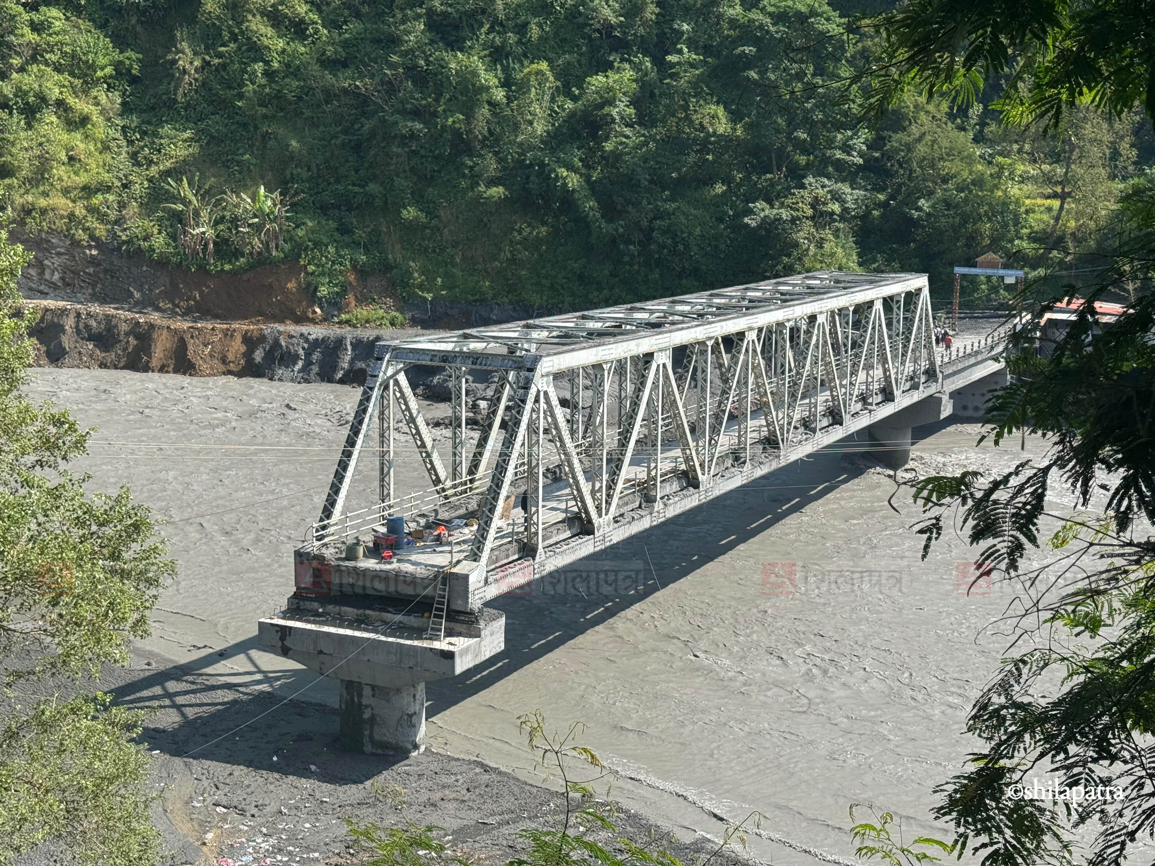 Gorkha-Aarughat-Bridge-After-Flood_NPL-04-1792058239.jpg