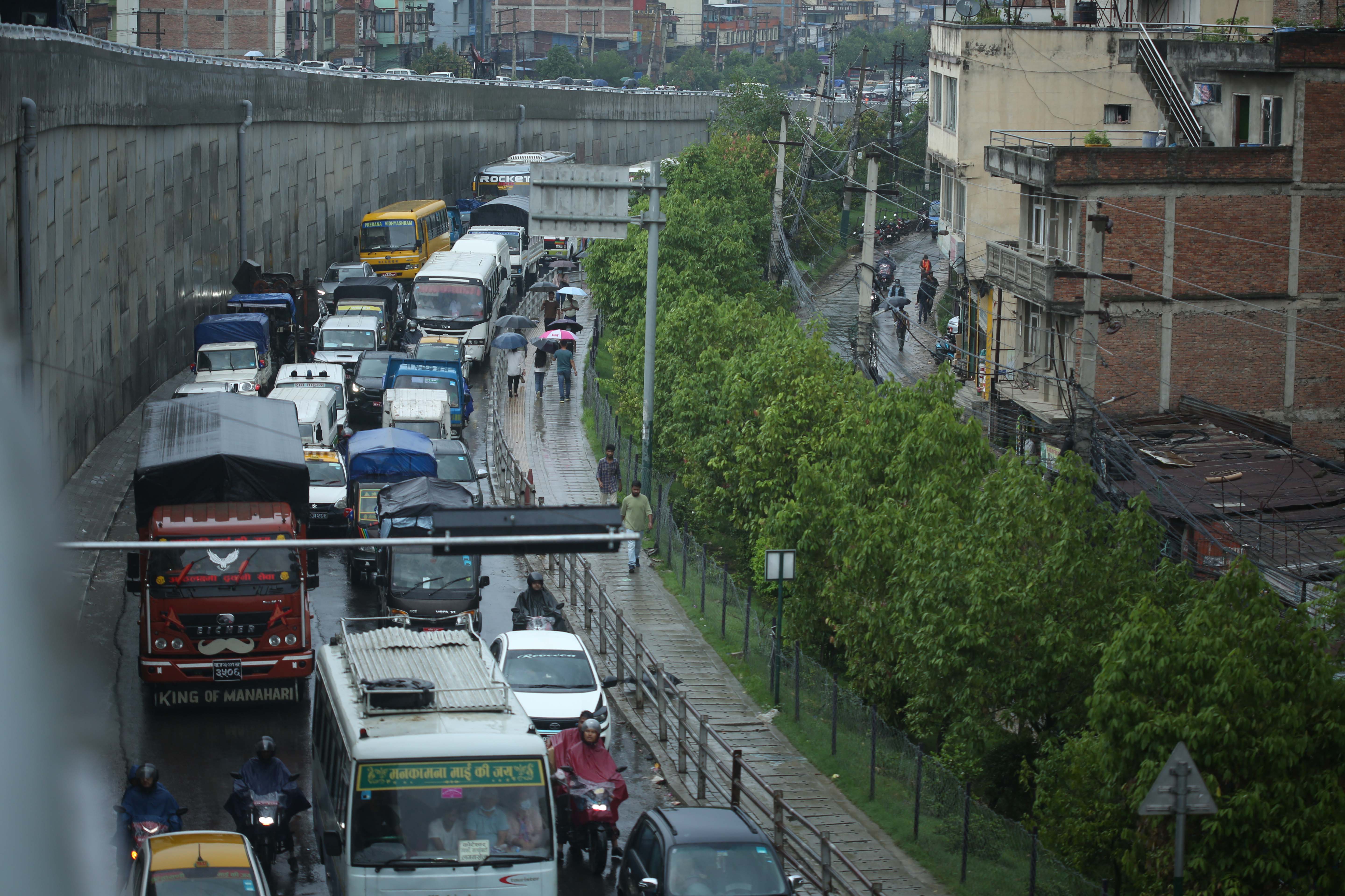 Gwarko-overpass_Traffic_Jam_-157-1750420693.jpg