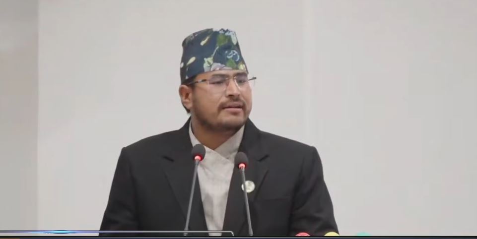 इरानका नागरिकलाई अनअराइभल दिन्नँ भन्न पाइँदैन : ज्ञानेन्द्र शाही