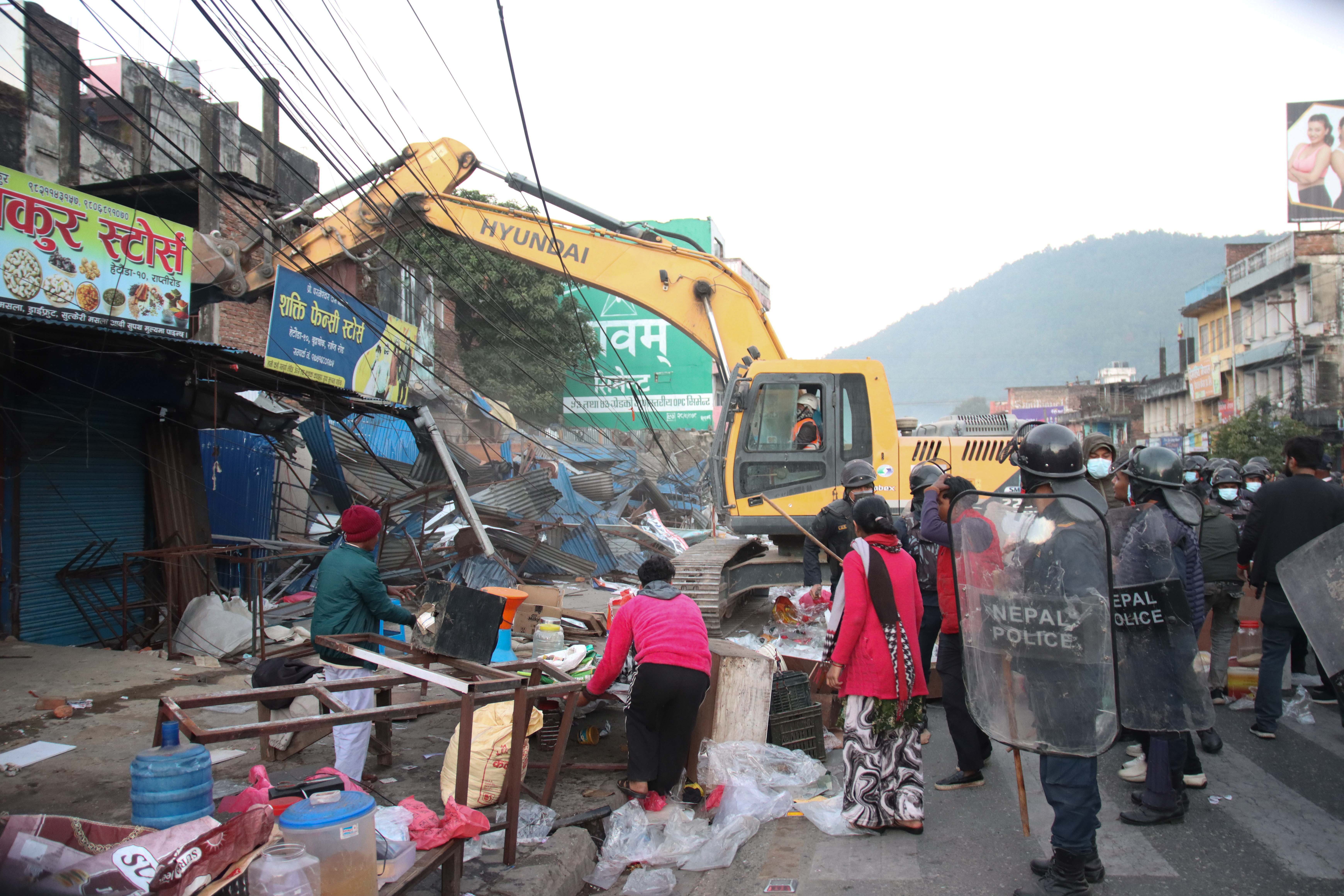 Hetauda-Bazar_-1304-1764989878.jpg