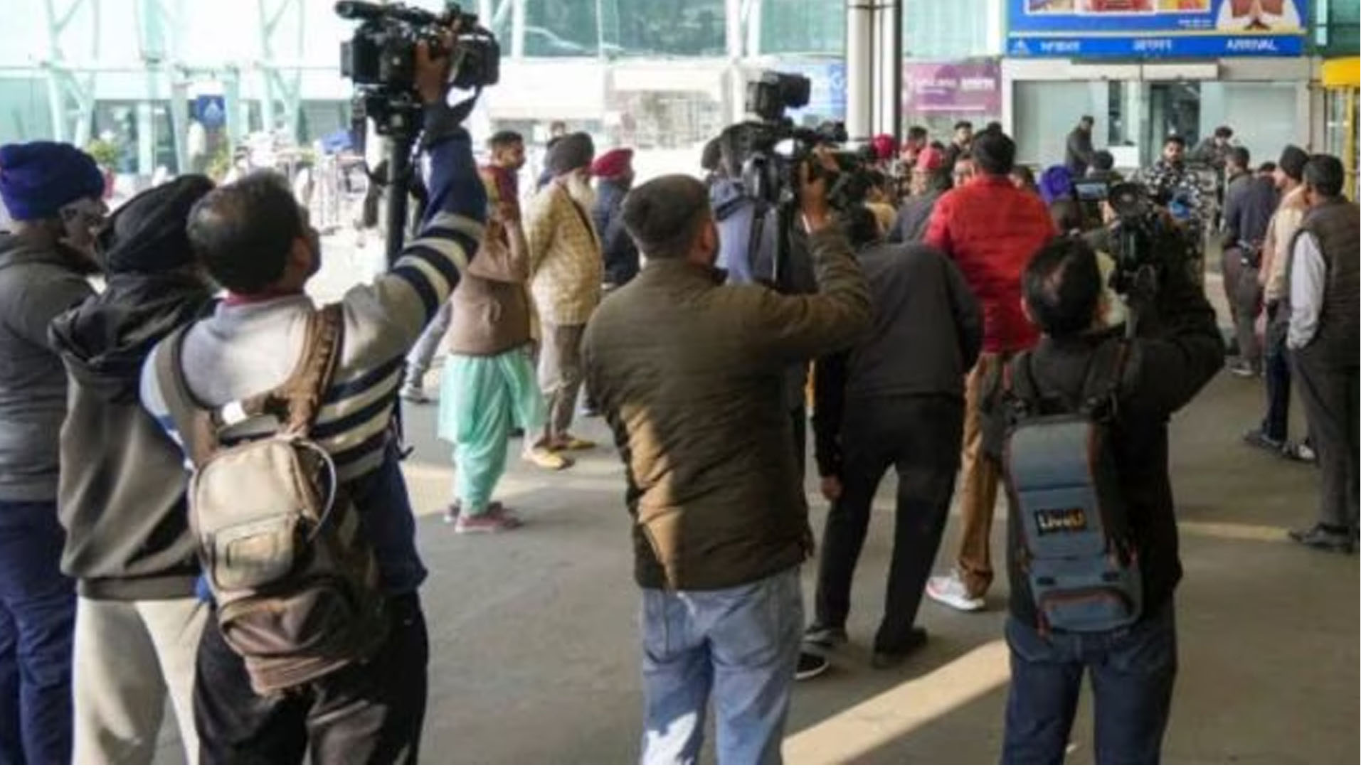 अमेरिकाबाट भारत फर्काइए २०५ आप्रवासी,  सरकारलाई दिए धन्यवाद 