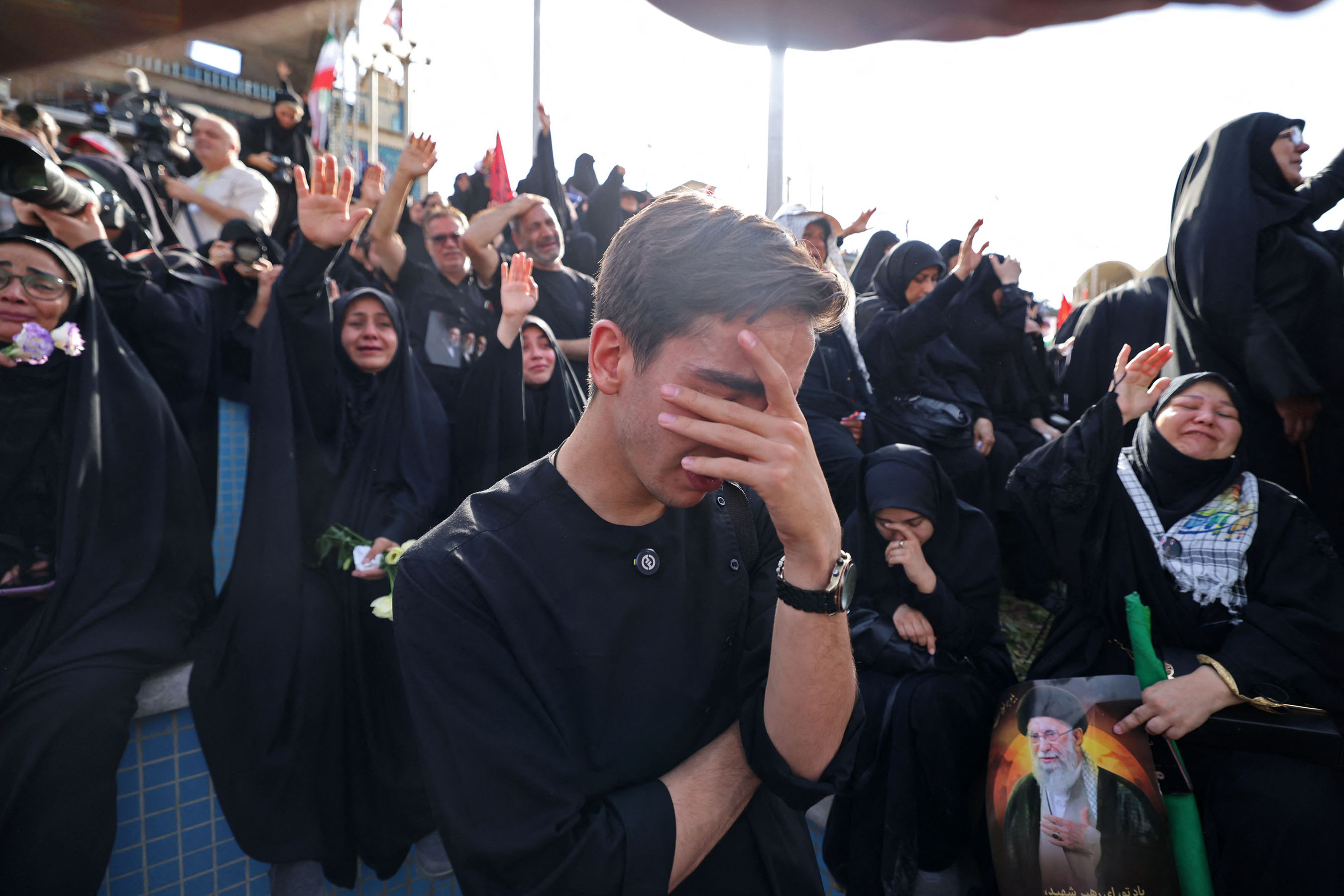 Iran-Khamenei-Funeral-(13)-1783152667.jpg