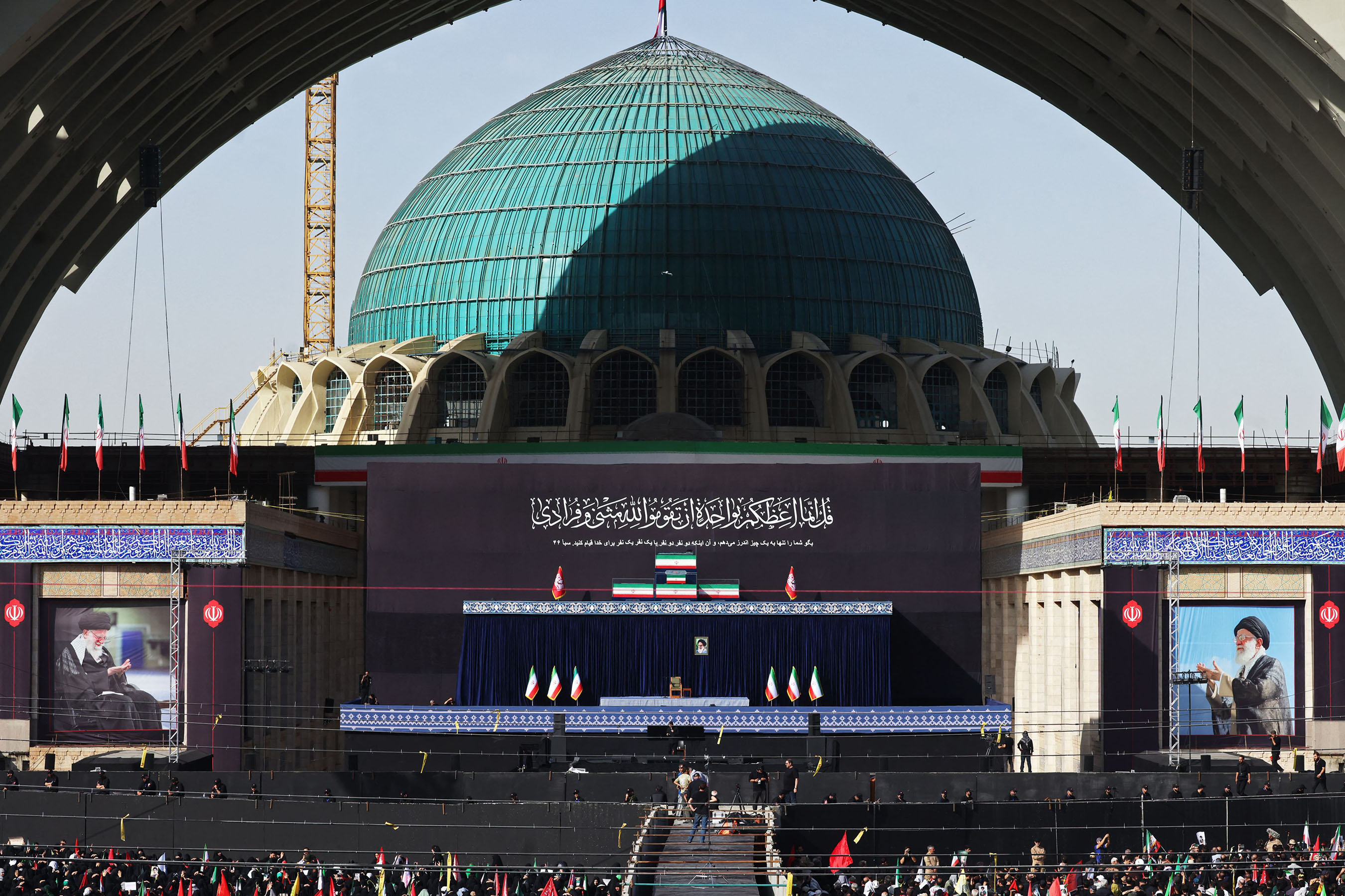 Iran-Khamenei-Funeral-(6)-1783152662.jpg