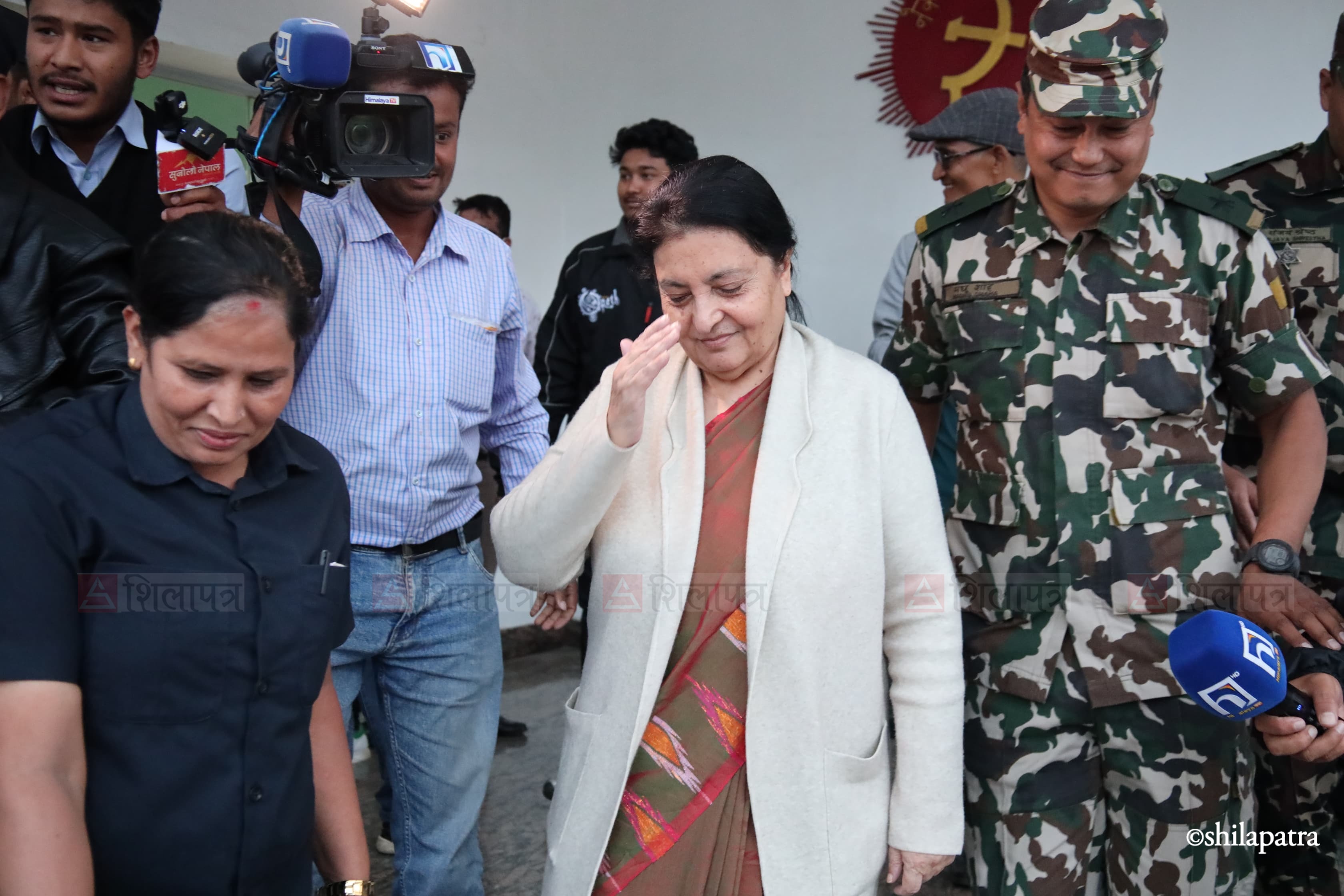 KP-Oli-And-Bidhya_NPL-(10)-1791459822.jpeg