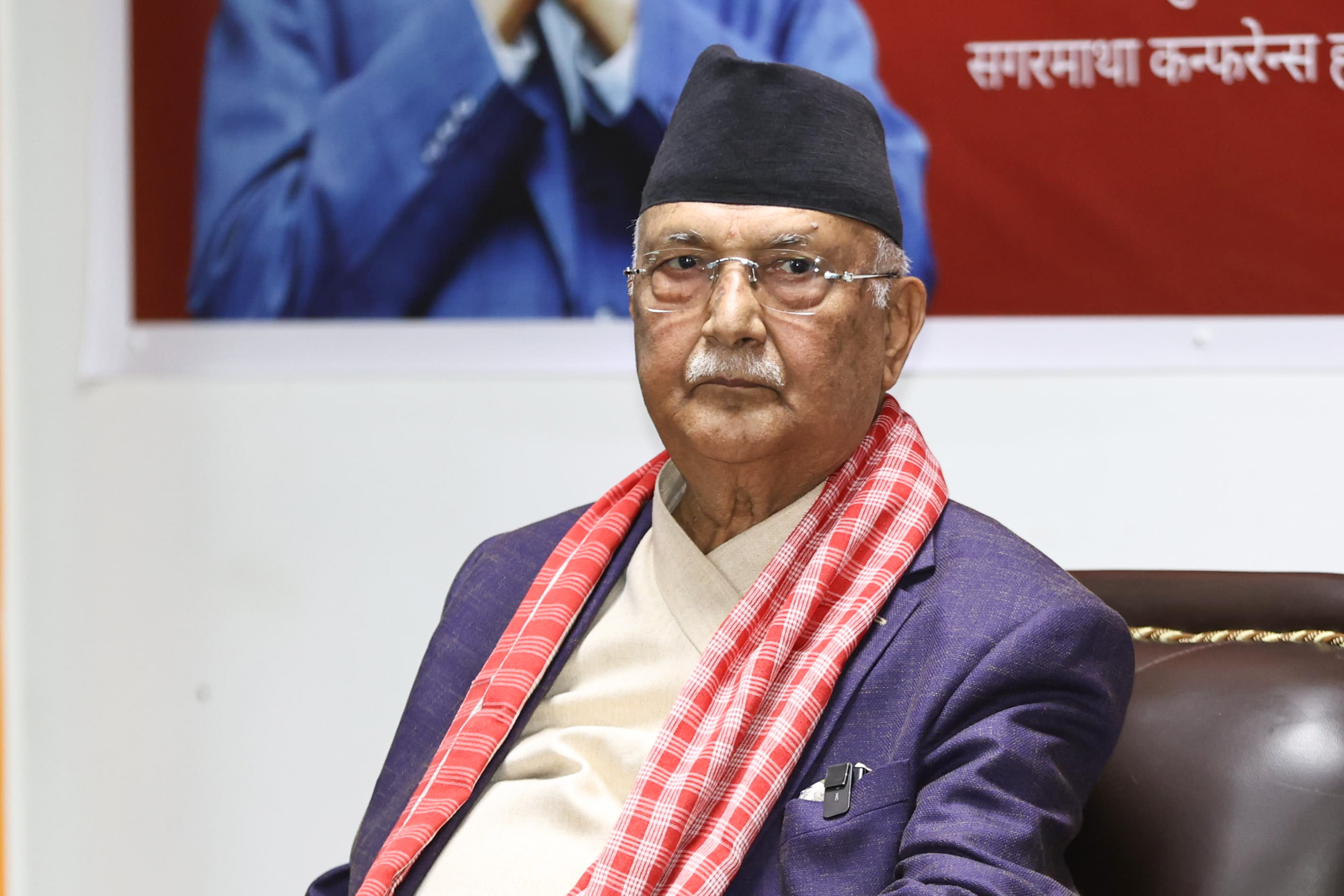 गणतन्त्रको रक्षा गर्न संस्थामाथिको विश्वास जोगाउनुपर्छ : केपी ओली