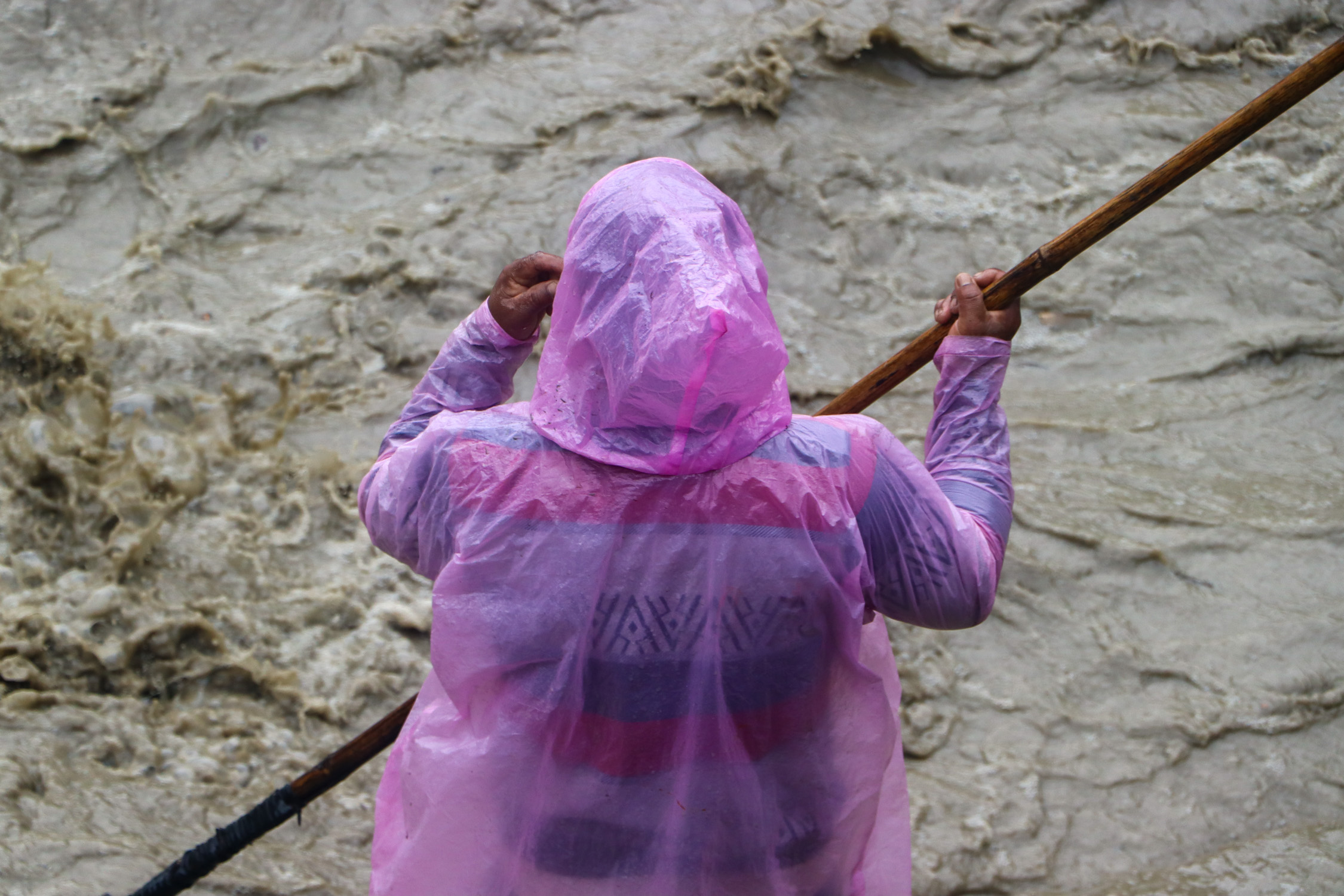 Kaligandaki-Wood-Collection-During-Flood_NPL-(18)-1790421891.JPG
