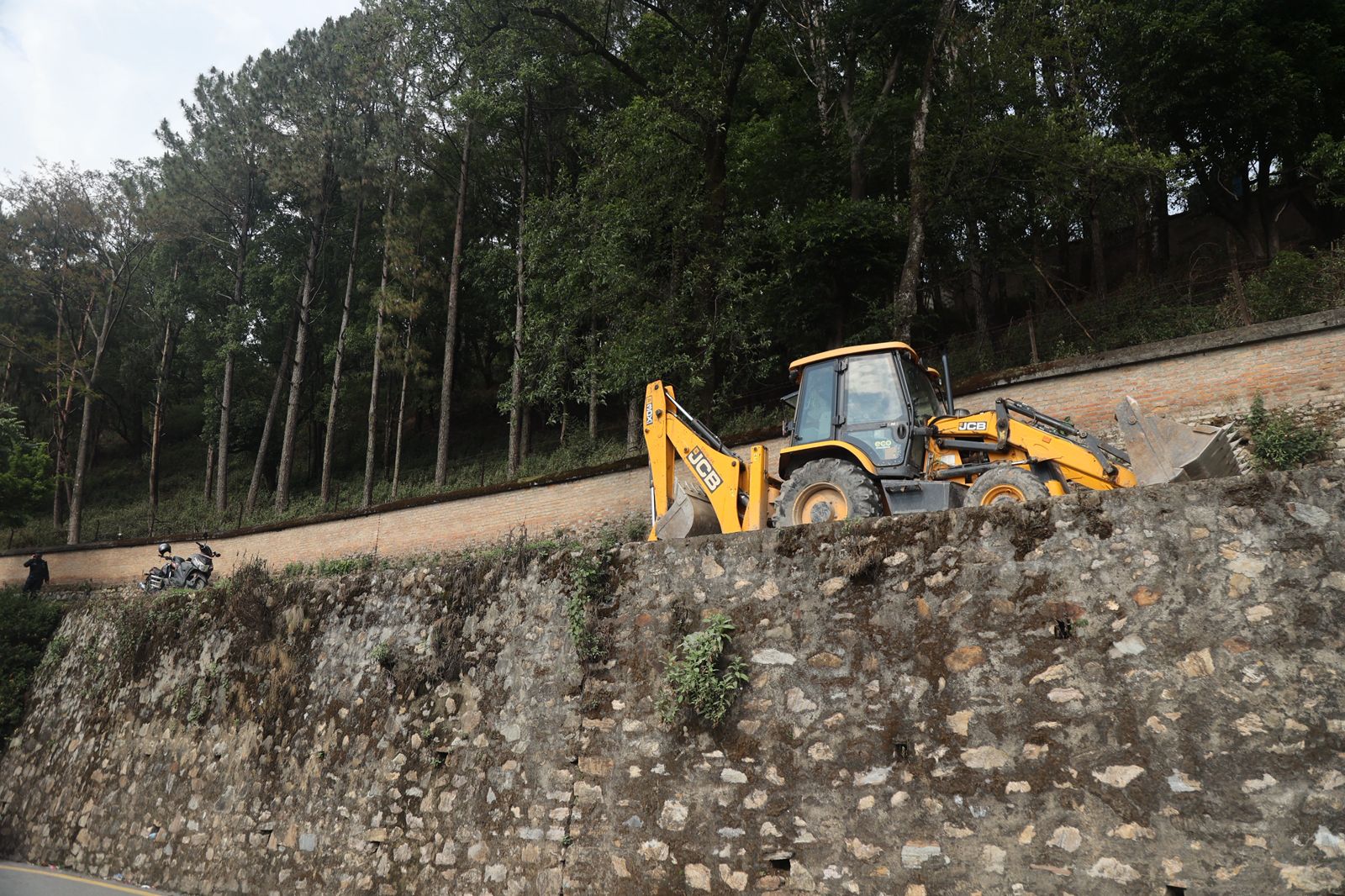 Kapan-gumba-area-ma-dozar_NPL-(5)-1777804318.jpeg