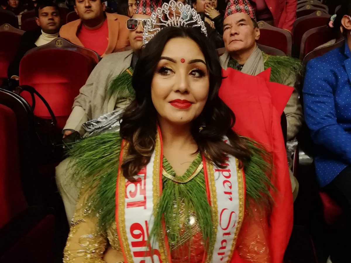 करिश्मालाई कसले दियो 'महानायिका'को उपमा ?