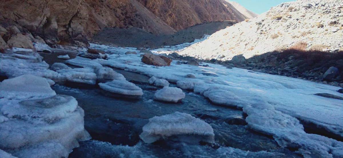 कर्णाली नदीमा बरफ जम्दा सीमा सुरक्षाकर्मीलाई सास्ती
