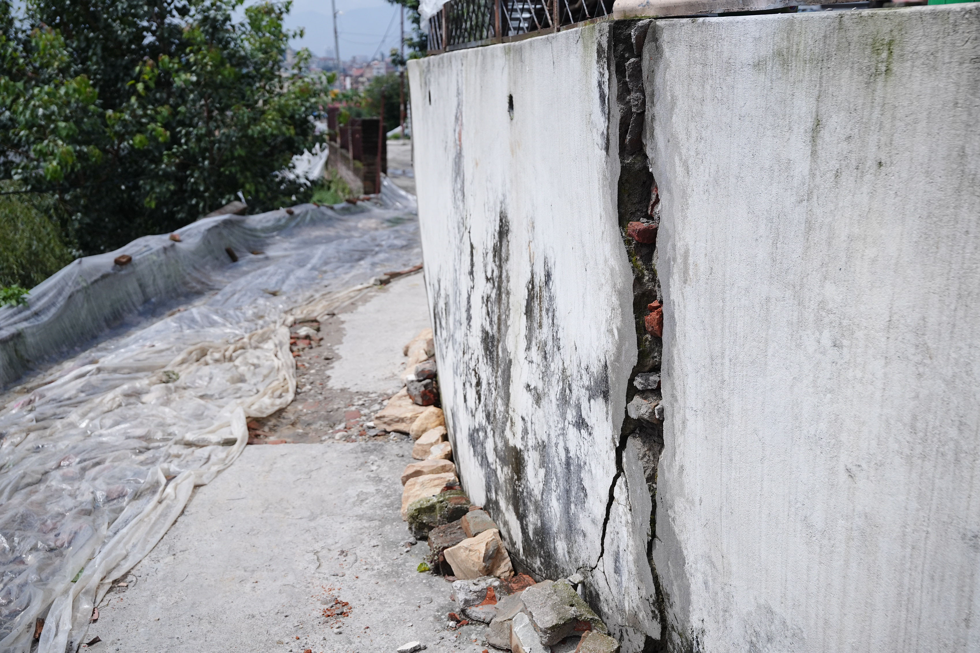 Kathmandu-Landslide_2-1788686554.jpg
