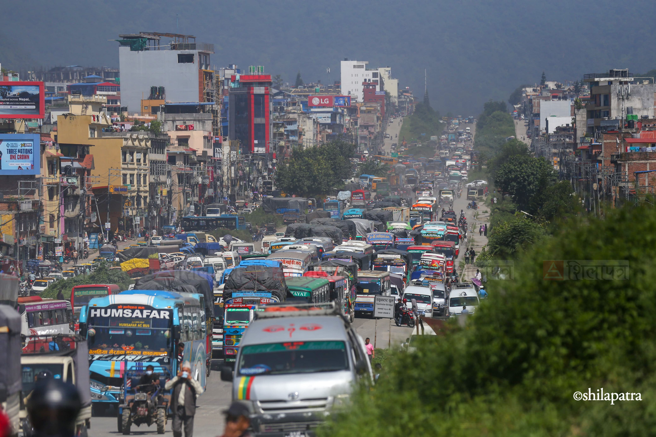 Kathmandu-Vehicle-Truck-Toward-Destination-After-Highway-Opens_NPLPhotos-(2)-1790665383.jpg