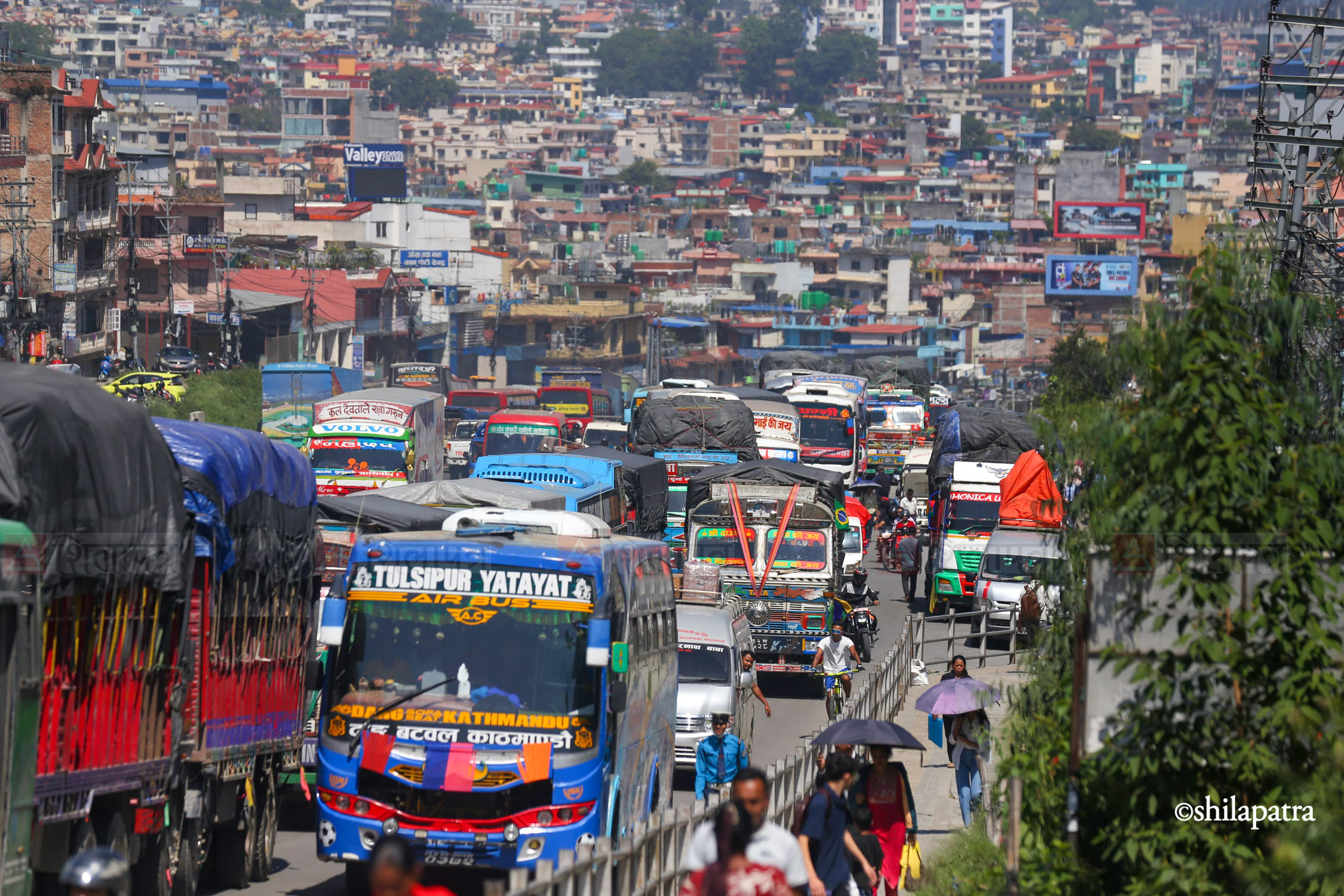 Kathmandu-Vehicle-Truck-Toward-Destination-After-Highway-Opens_NPLPhotos-(8)-1790665386.jpg