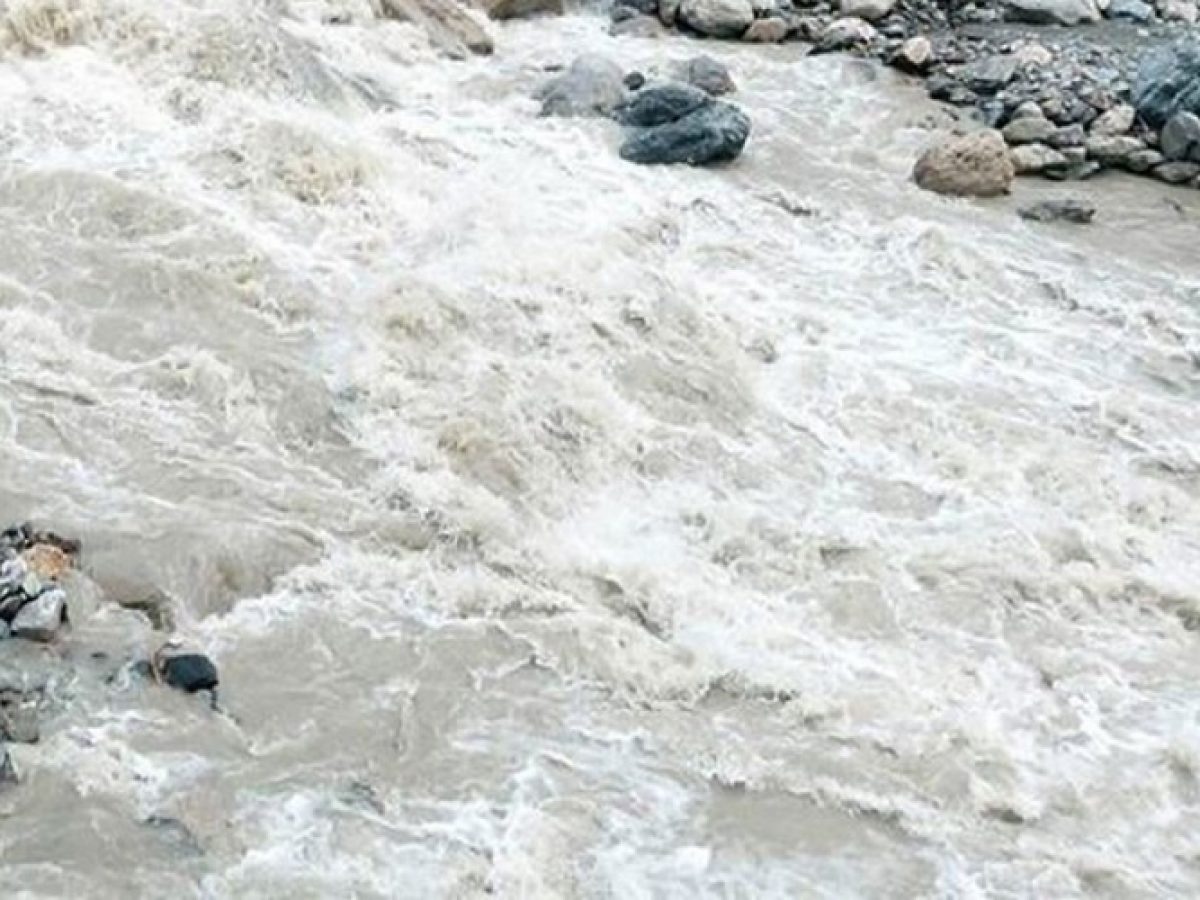 खोला तार्दै, हजार तिर्दै