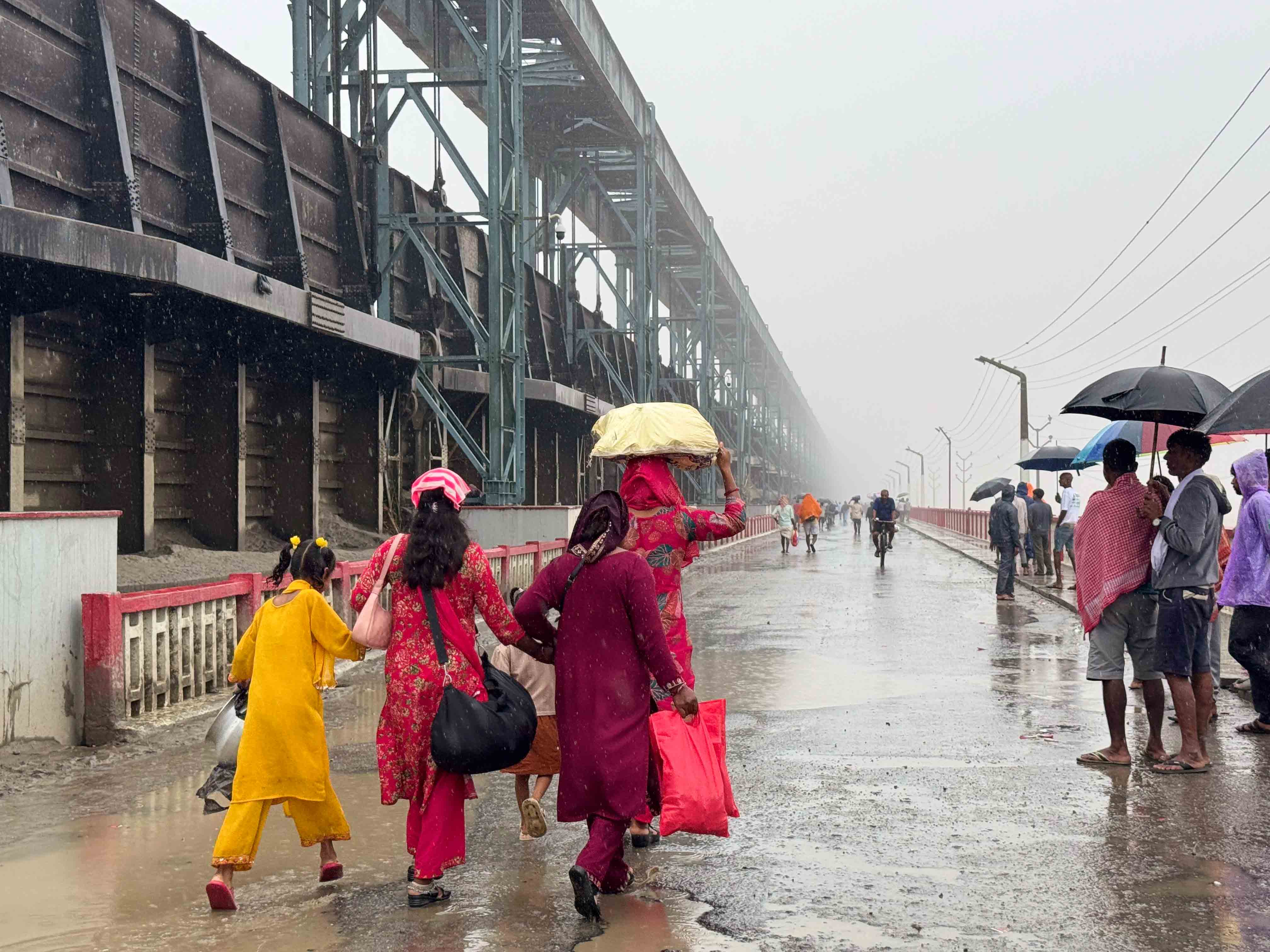 Koshi-barrage_Nepal-Photo-Library10-1759663408.jpg