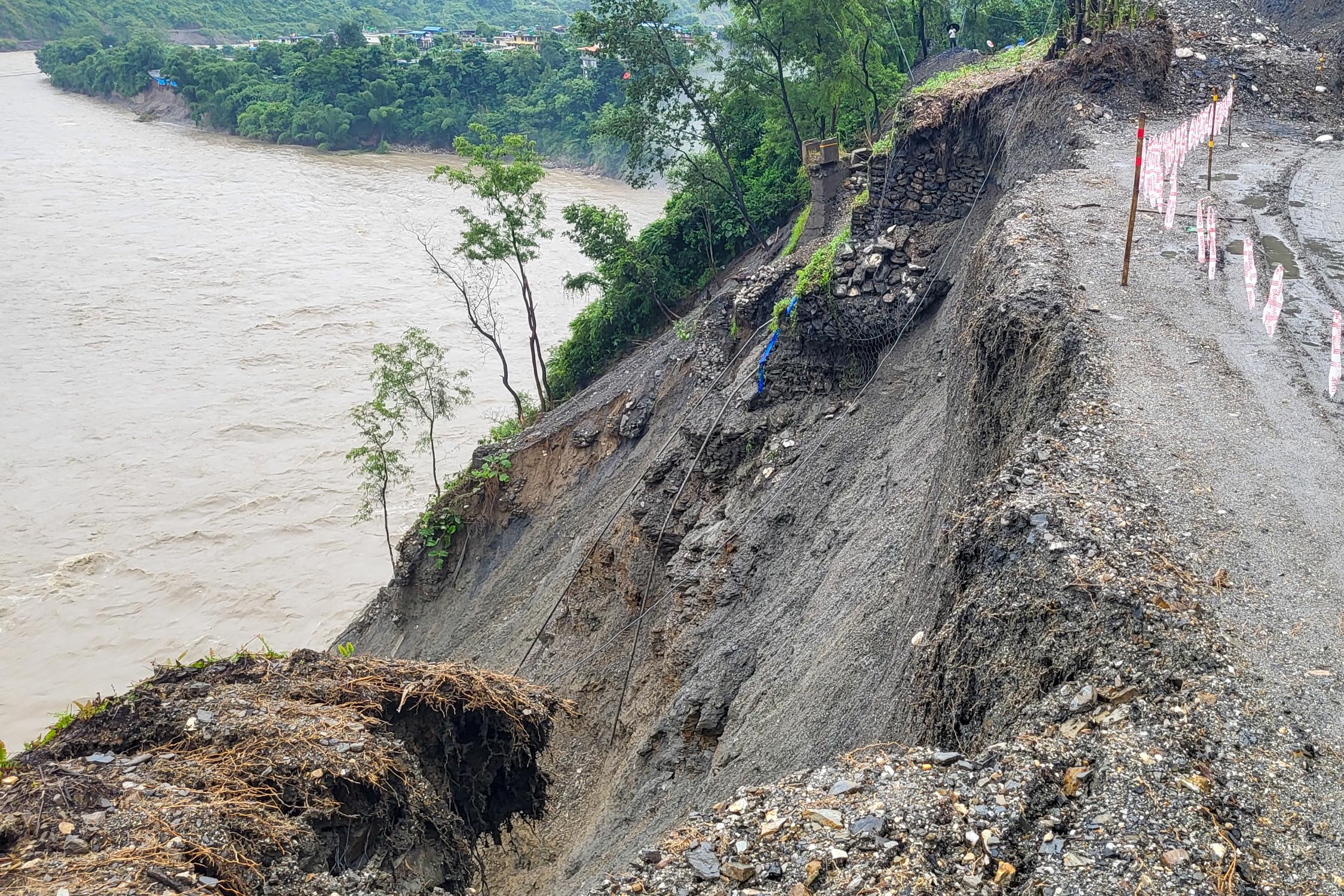 Krishnabhir-Dhading_NPL-(5)-1790341195.JPG