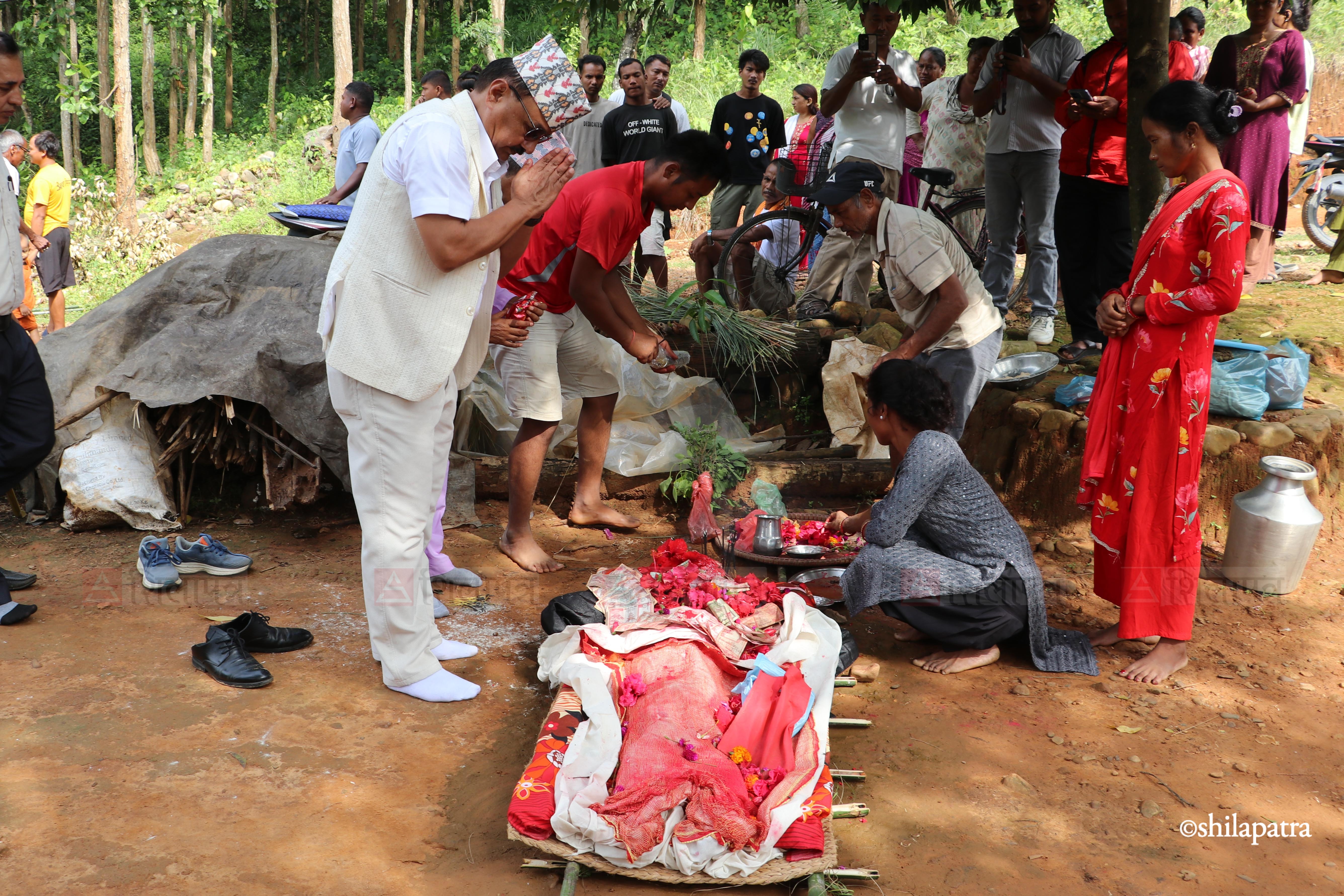 Kusha-ko-shab-Funeral_-494-1789725538.jpg