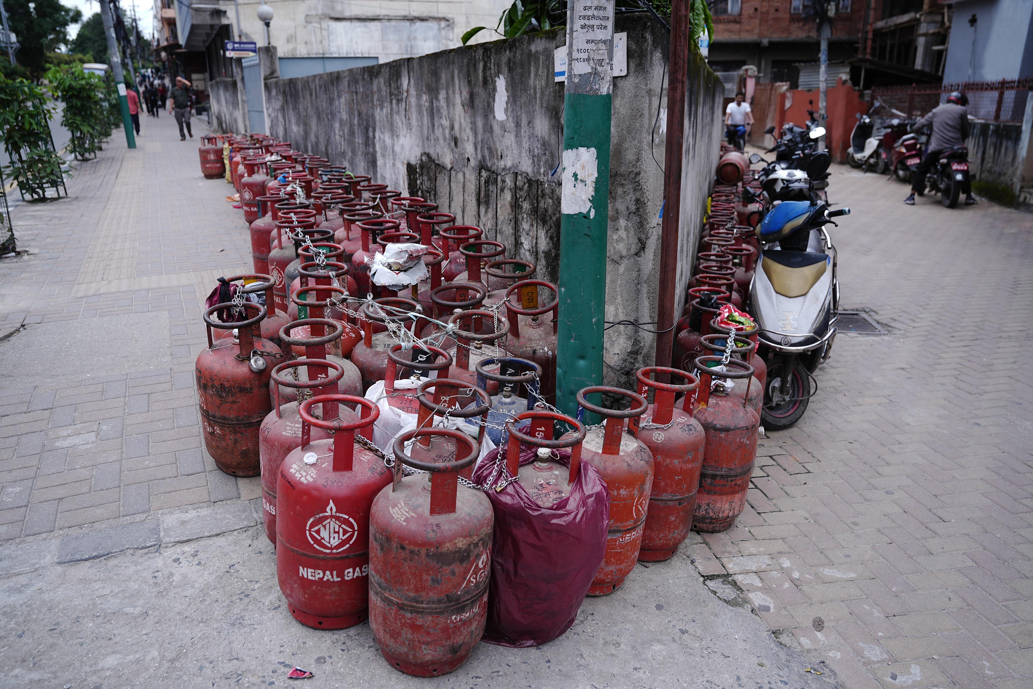 LP-Gas-Crisis-_-1726-1788417710.jpg