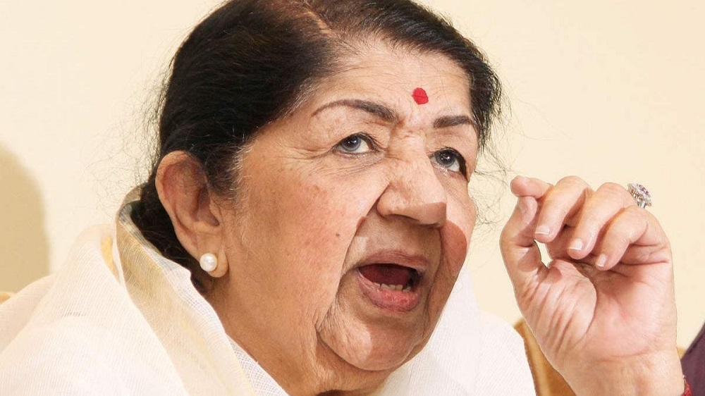 अझै आईसीयूमै छिन् लता मंगेशकर