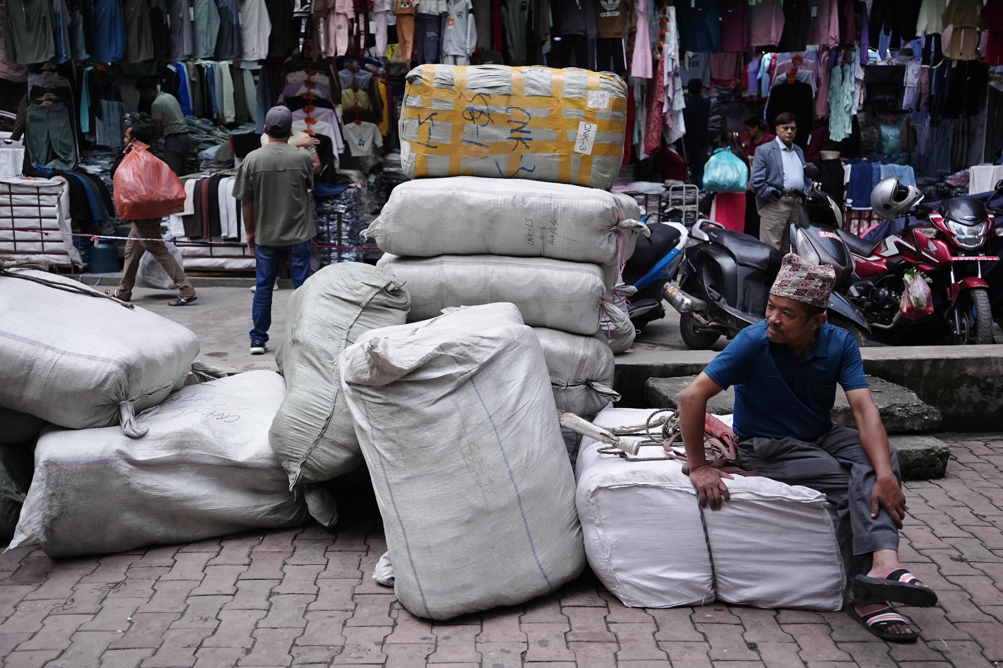 Mahaboudha-wholesale-Market--1547-1791443660.jpg