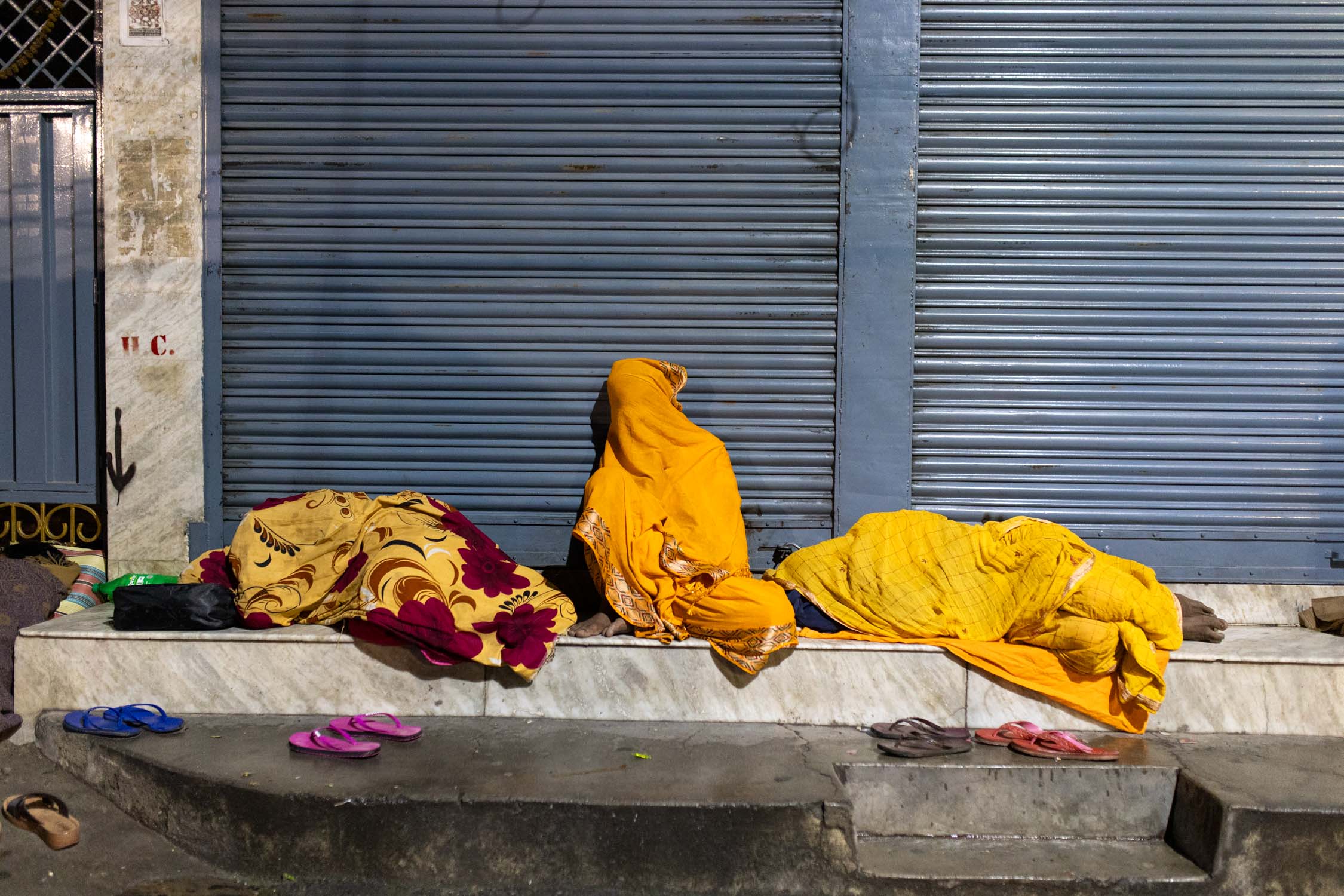 Microfinance-Victim_Maitighar_Night__Nepal-Photo-Library_PR_15-1785378472.jpg
