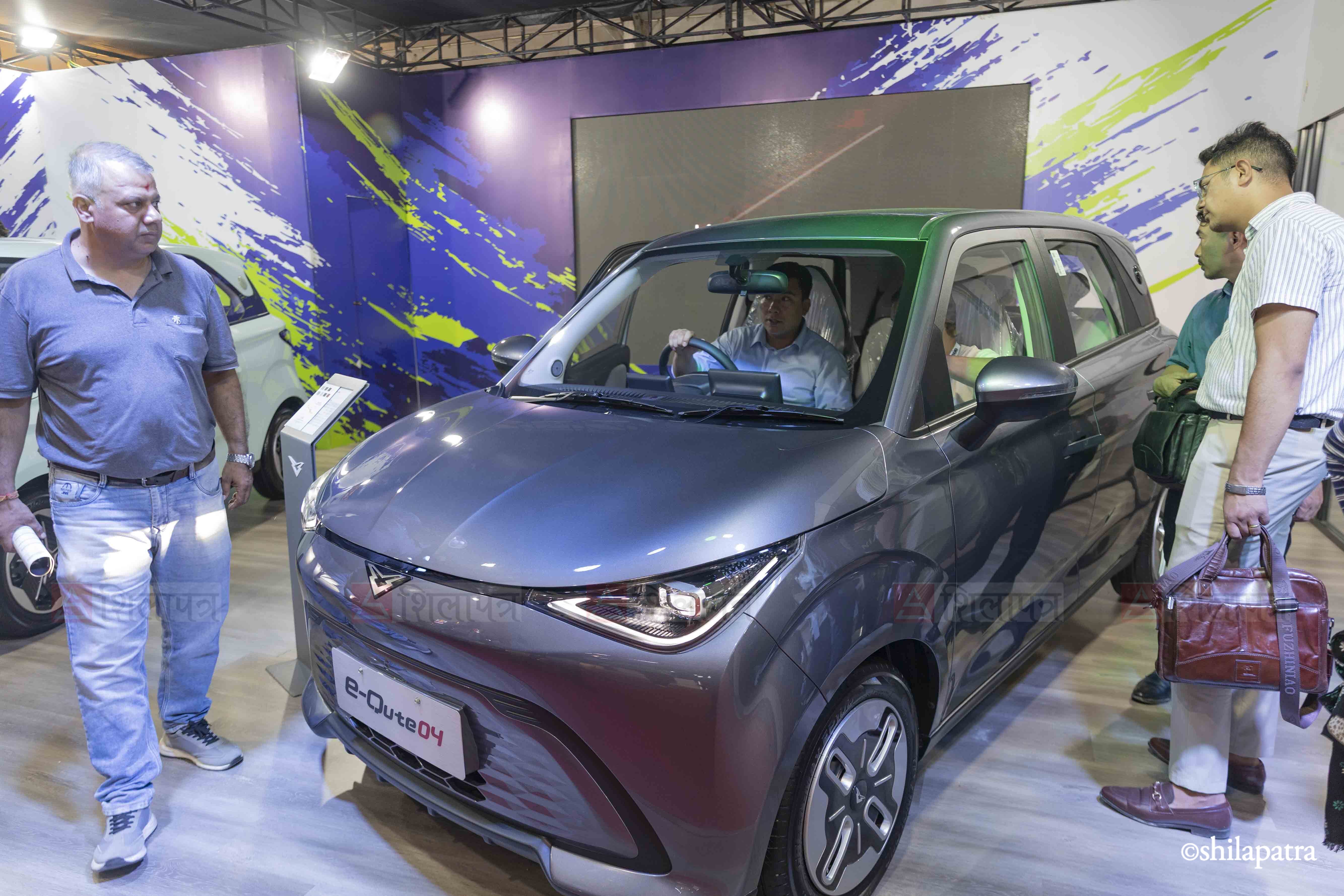 NAIMA_car_expo_crowd_NPL-(1)-1786532833.jpg