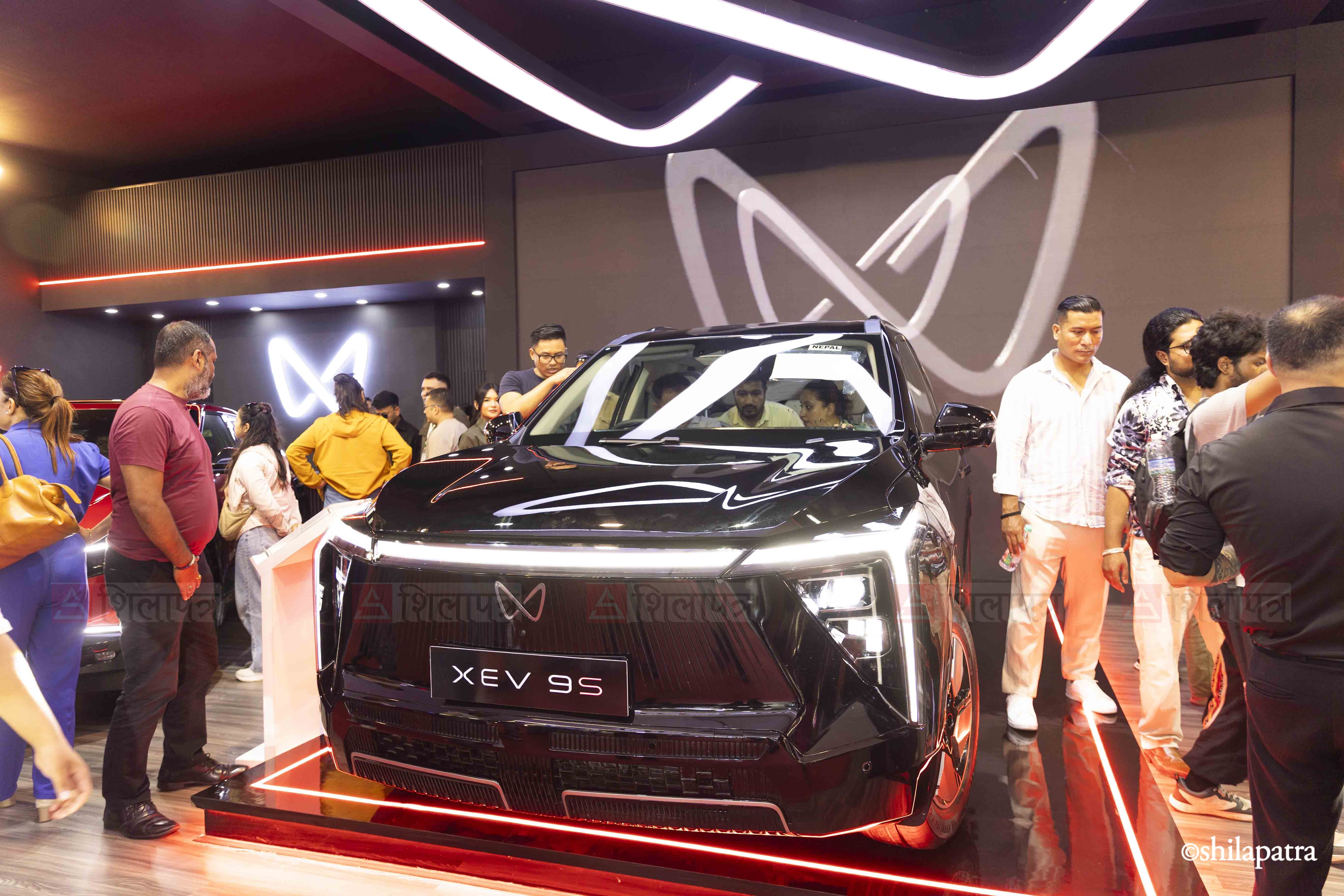 NAIMA_car_expo_crowd_NPL-(10)-1786532851.jpg