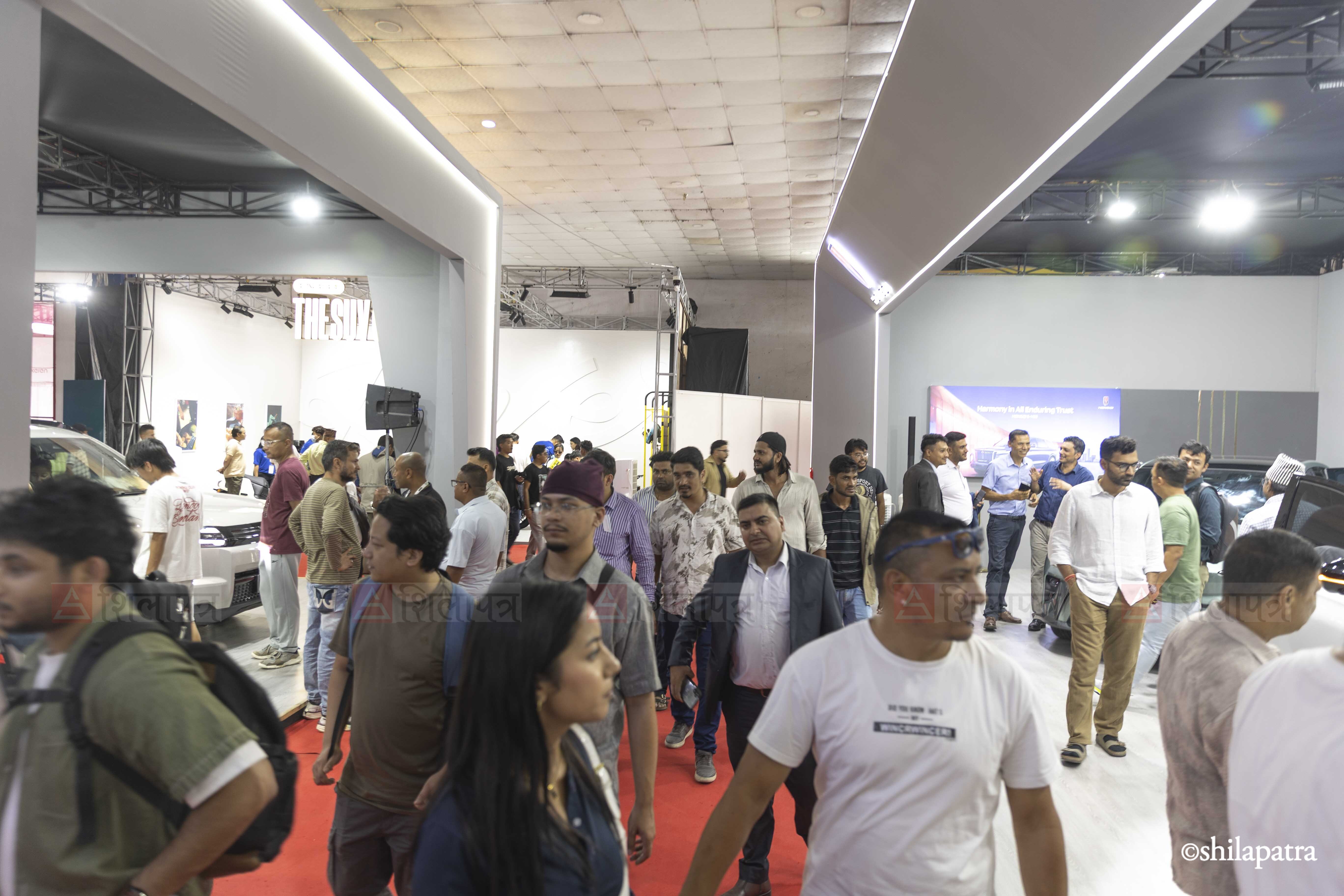 NAIMA_car_expo_crowd_NPL-(5)-1786532842.jpg