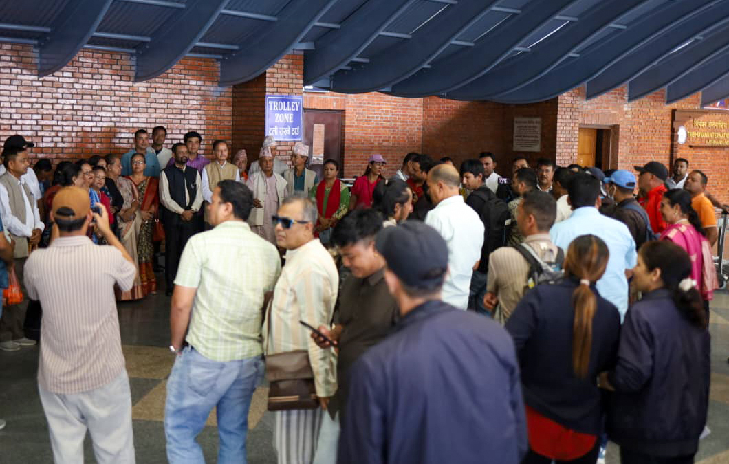 NC-Karyakarta-at-TIA-For-Deuba_NPL-(9)-1786603501.jpeg