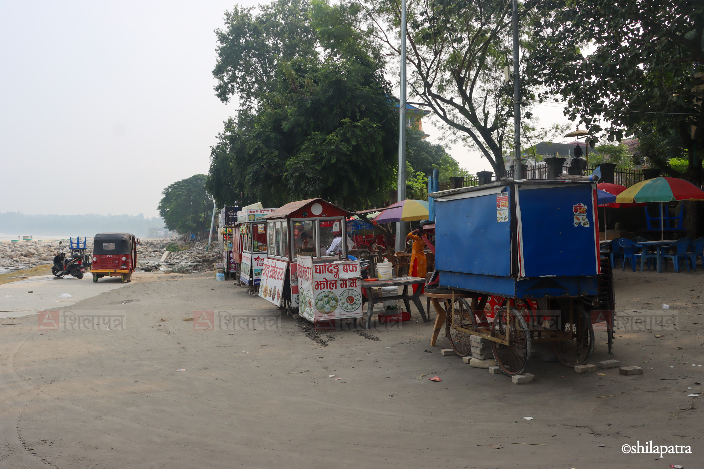Narayani-Kinar-Thela-Byapar_NPL-(15)-1791036895.jpg