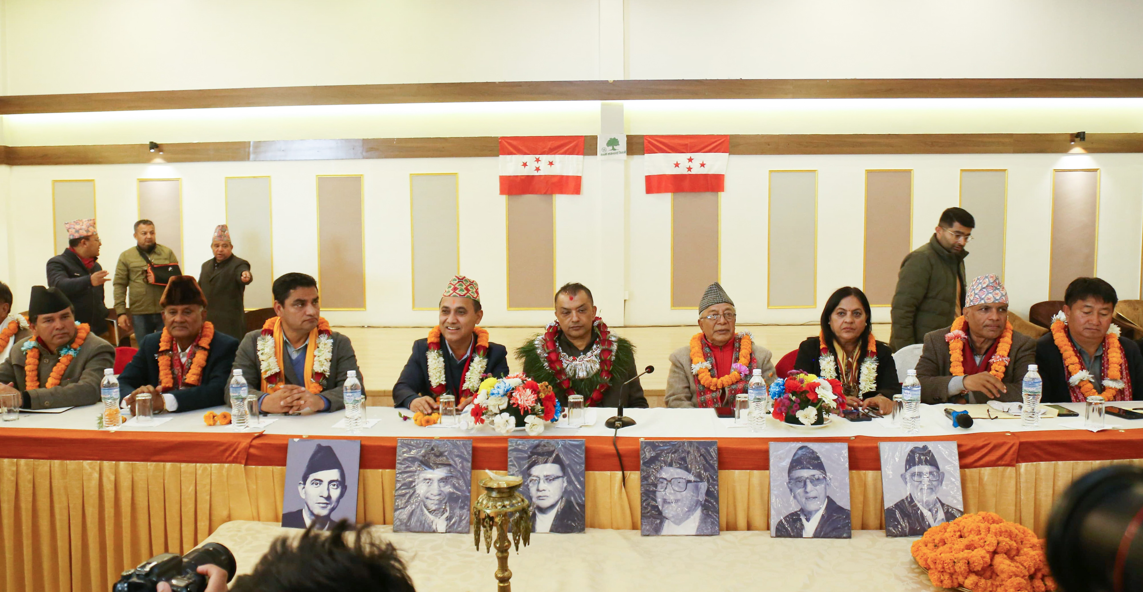 पार्टी एकतालाई कायम राख्न अपिल गर्ने कांग्रेस केन्द्रीय समिति बैठकको निर्णय