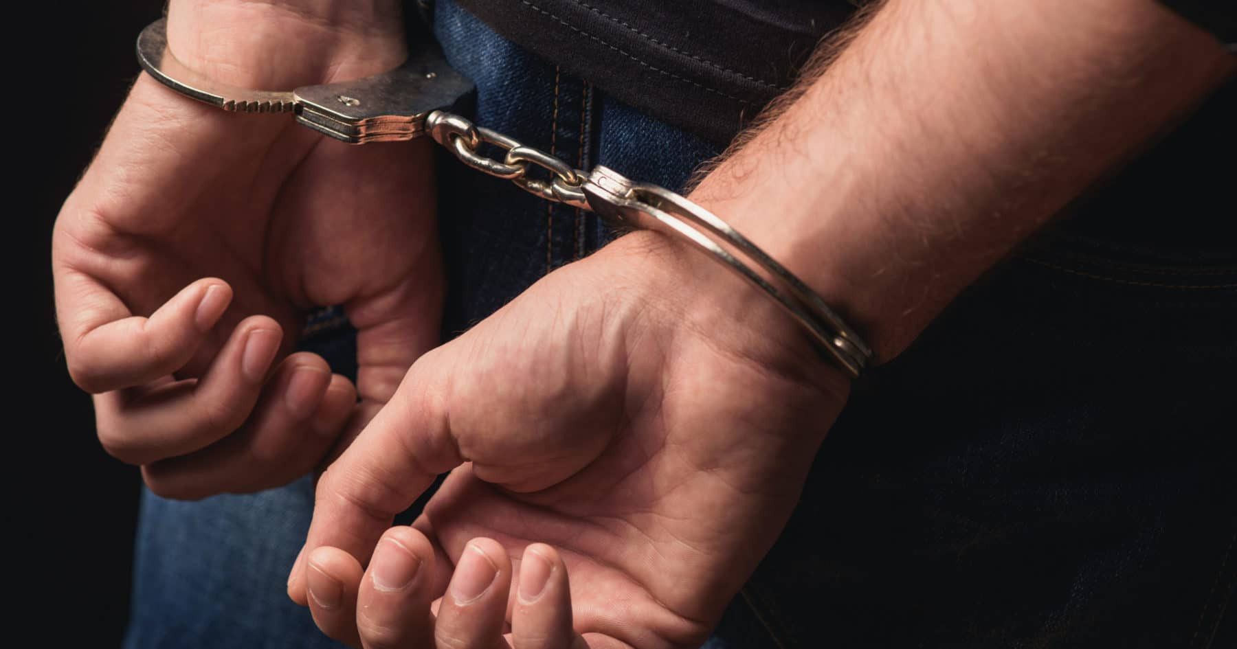 काठमाडाैंमा रातभर प्रहरीको  ‘अपरेशन सेफ्टी’ : गुण्डागर्दीमा संलग्न पाँच जना पक्राउ, विमानस्थलबाट १८ जना समातिए