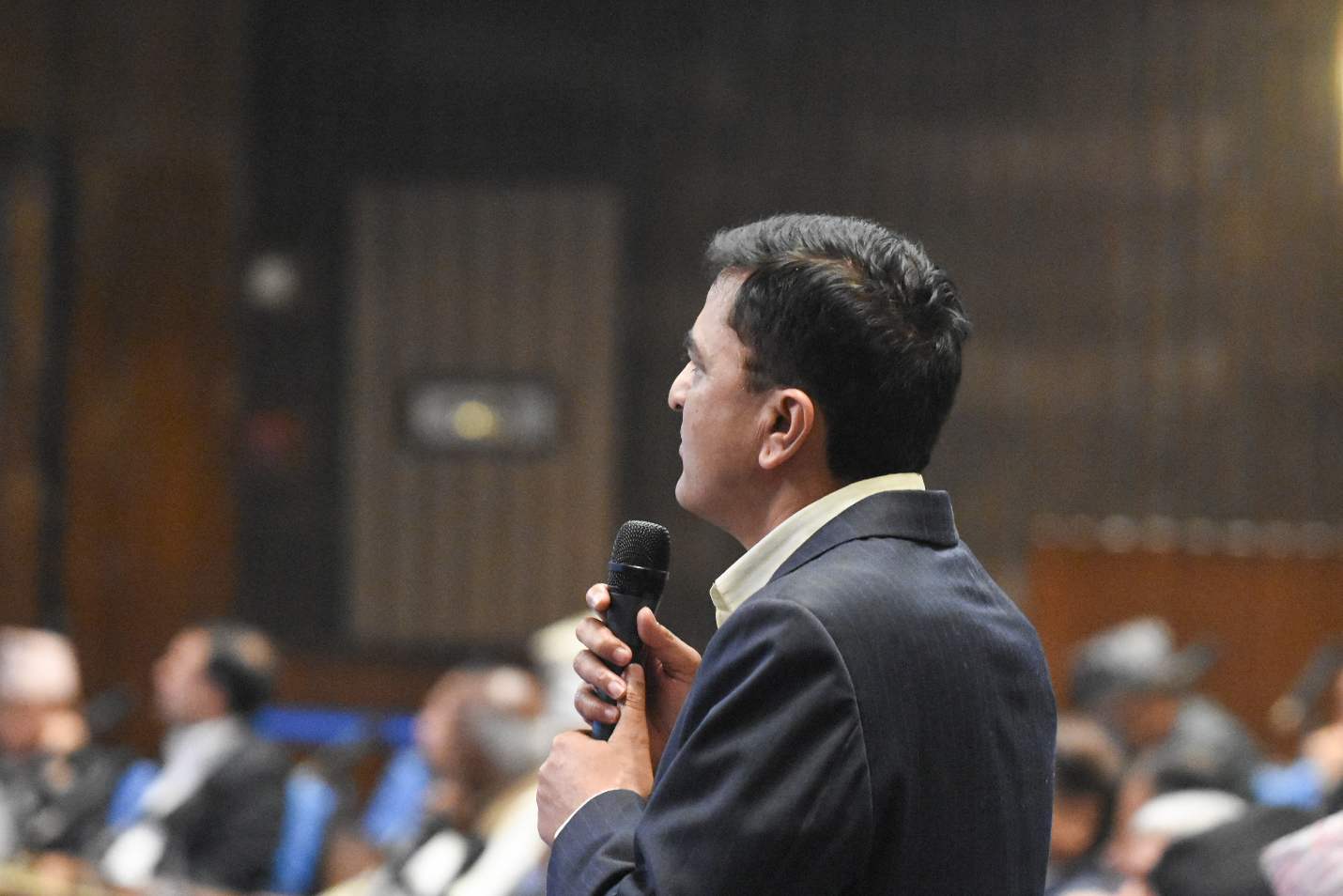 योगेश भट्टराईले संसदमा 'निर्मलनिवास'को सट्टा 'शीतलनिवास' भने, दुर्गा प्रसाईं लफंगा भएको टिप्पणी