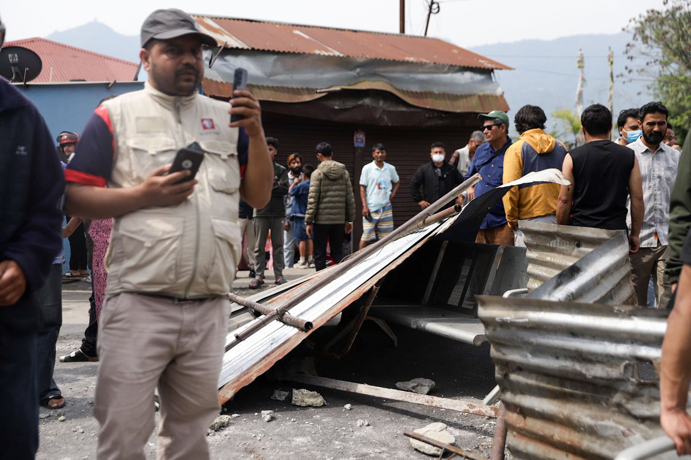 Pokhara-Dozer_phewataal_Nepal-Photo-Library13-1775278825.jpg