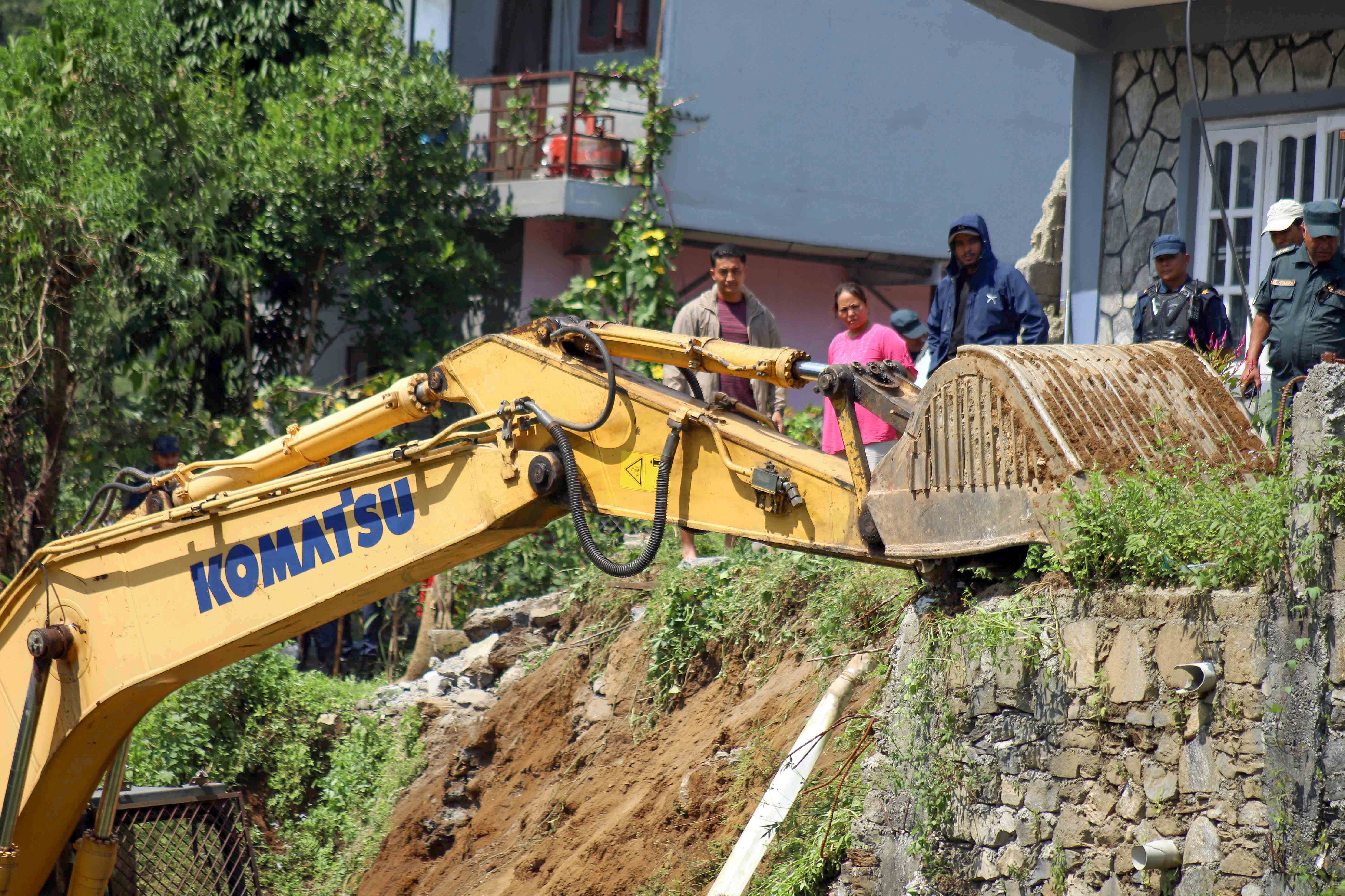 Pokhara-Firke-Dozer_NPL_ArjunGaha-(9)-1790845418.jpg