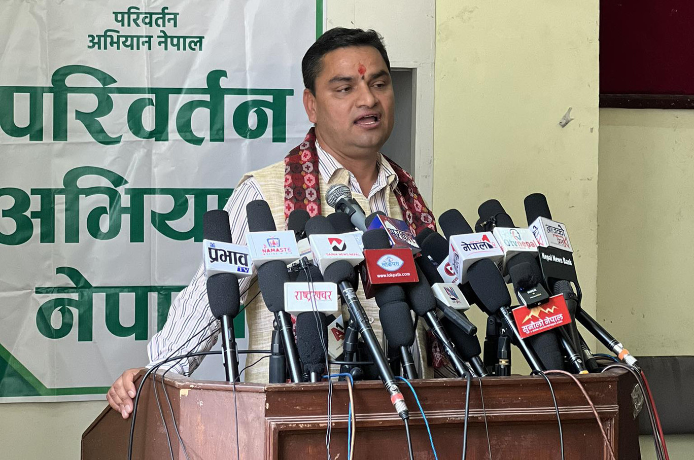 प्रदीप पौडेल भन्छन्- दलका नेतृत्व मठाधीश बनेकाले लोकतन्त्रमाथि टीकाटिप्पणी भयो