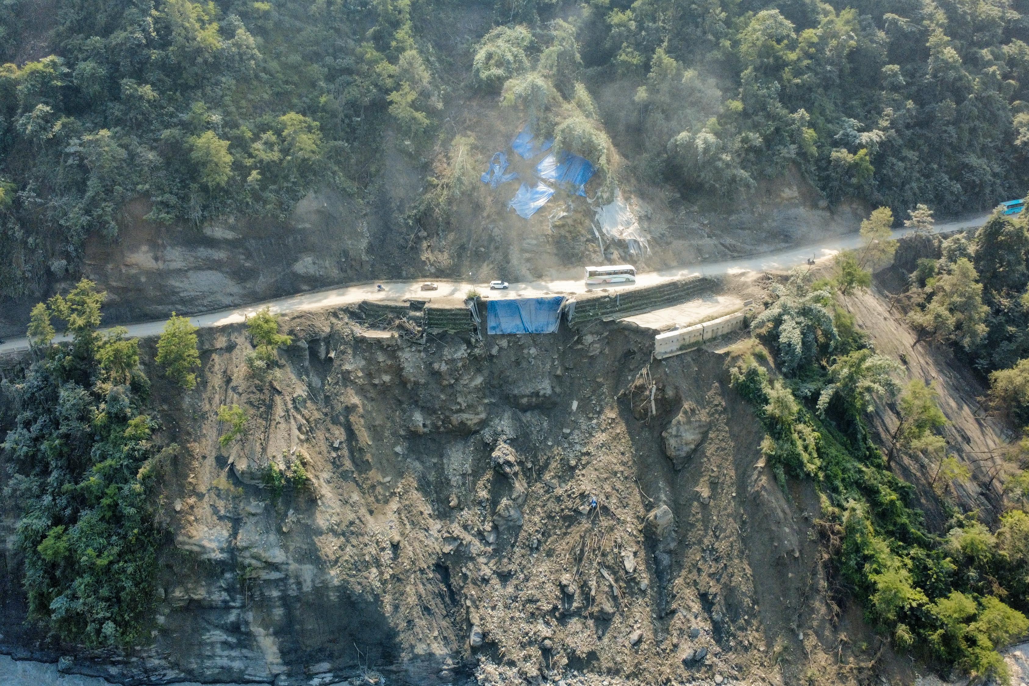Prithbi-Highway--2332-1792405995.jpg