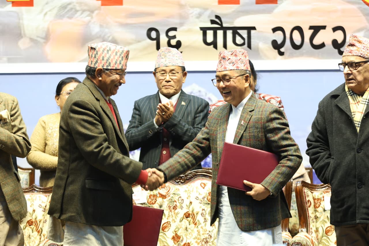 राप्रपा मिलनका दृष्य– मिश्रको ‘फ्याक्ट चेक’देखि थापाको जेलेन्स्की चर्चासम्म