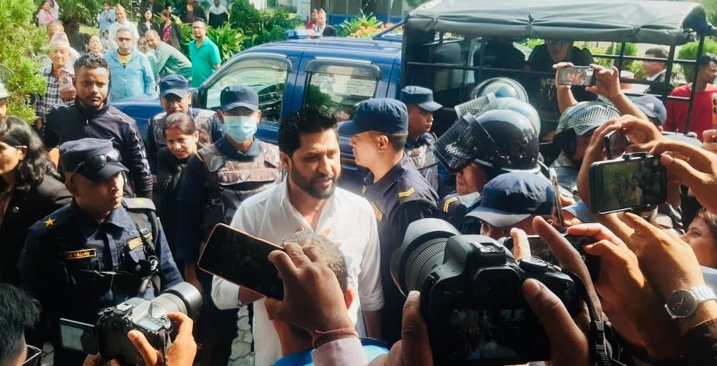 स्थलमार्गबाट काठमाडौं आउँदै छन् रवि लामिछाने, आइतबार मात्रै अदालतमा उपस्थित हुने