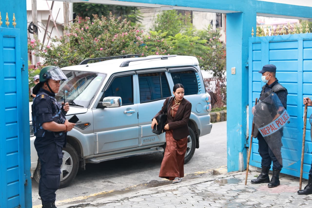 Raswapaka-netaharuko-gadima-kalo-sisa_NPL-(10)-1782888072.jpeg