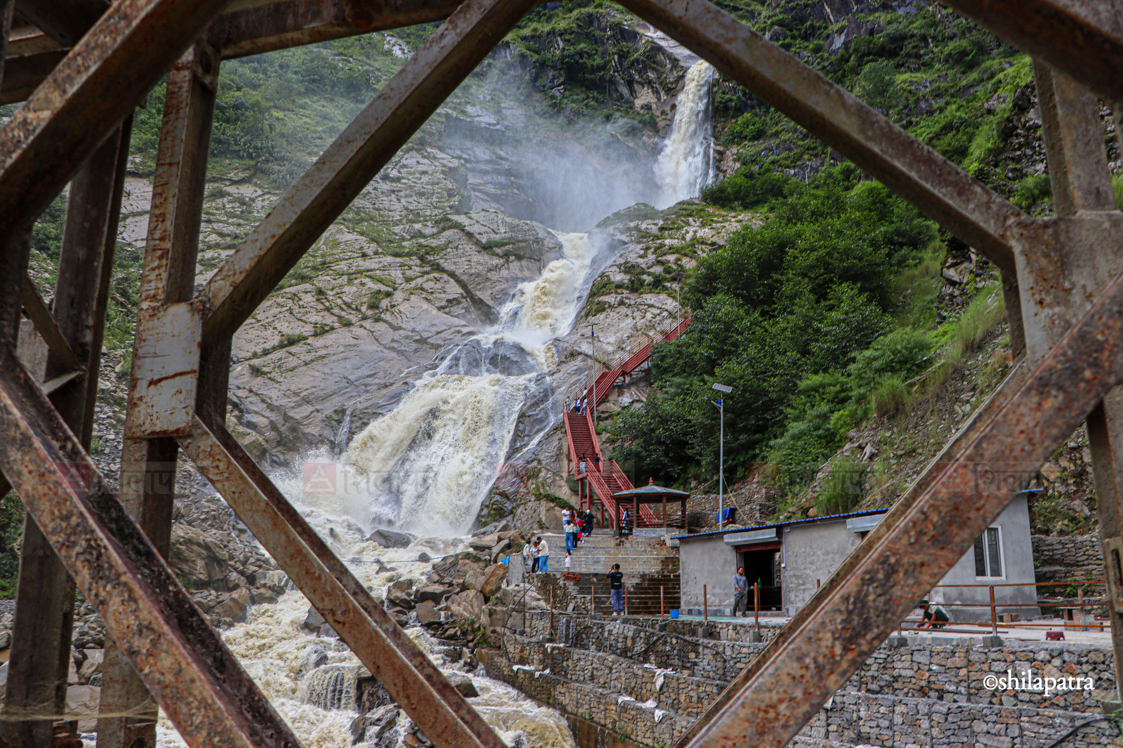 Rupse-Jharna-Beni-Jomsom-Road_NPL-(11)-1789295384.jpg