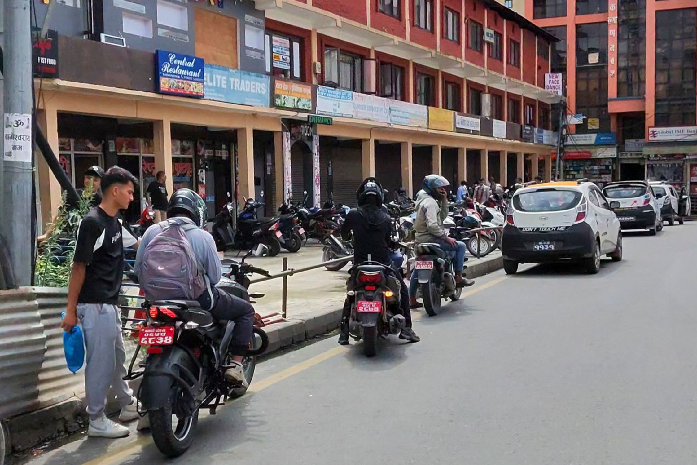 SADAK_Nepal-Photo-Library1-1783766490.jpg