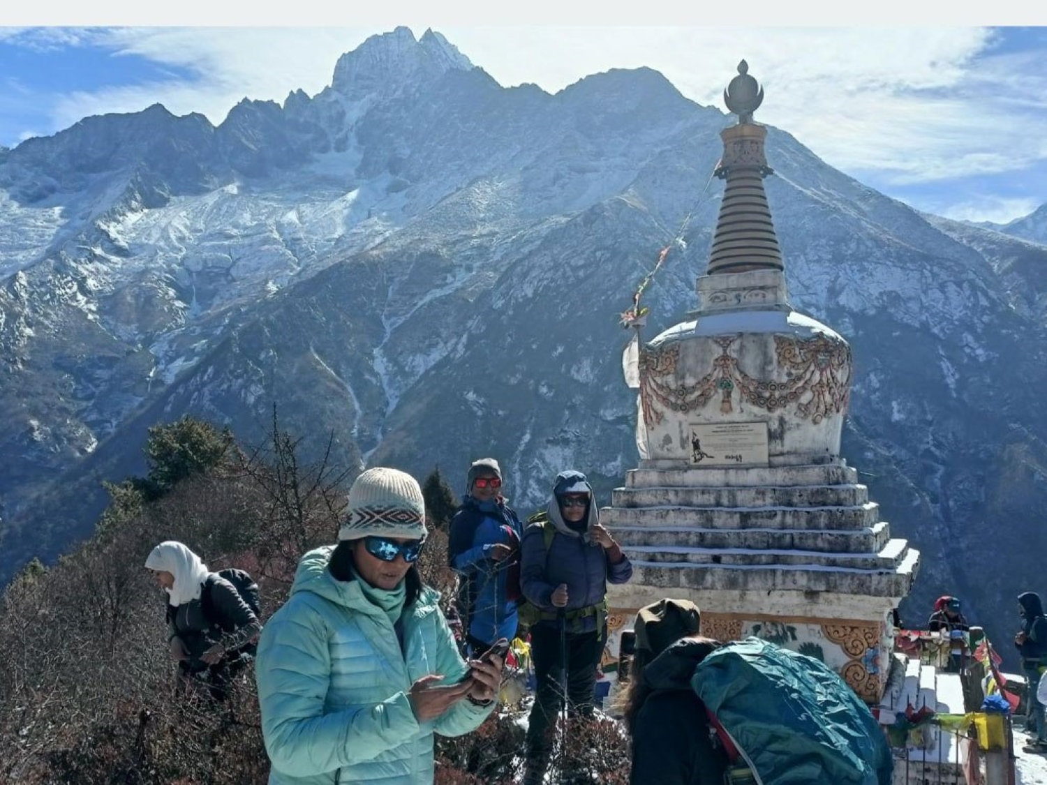 सगरमाथा क्षेत्रमा चहलपहल बढ्दो, चैतमा मात्रै भित्रिए १२ हजार पर्यटक